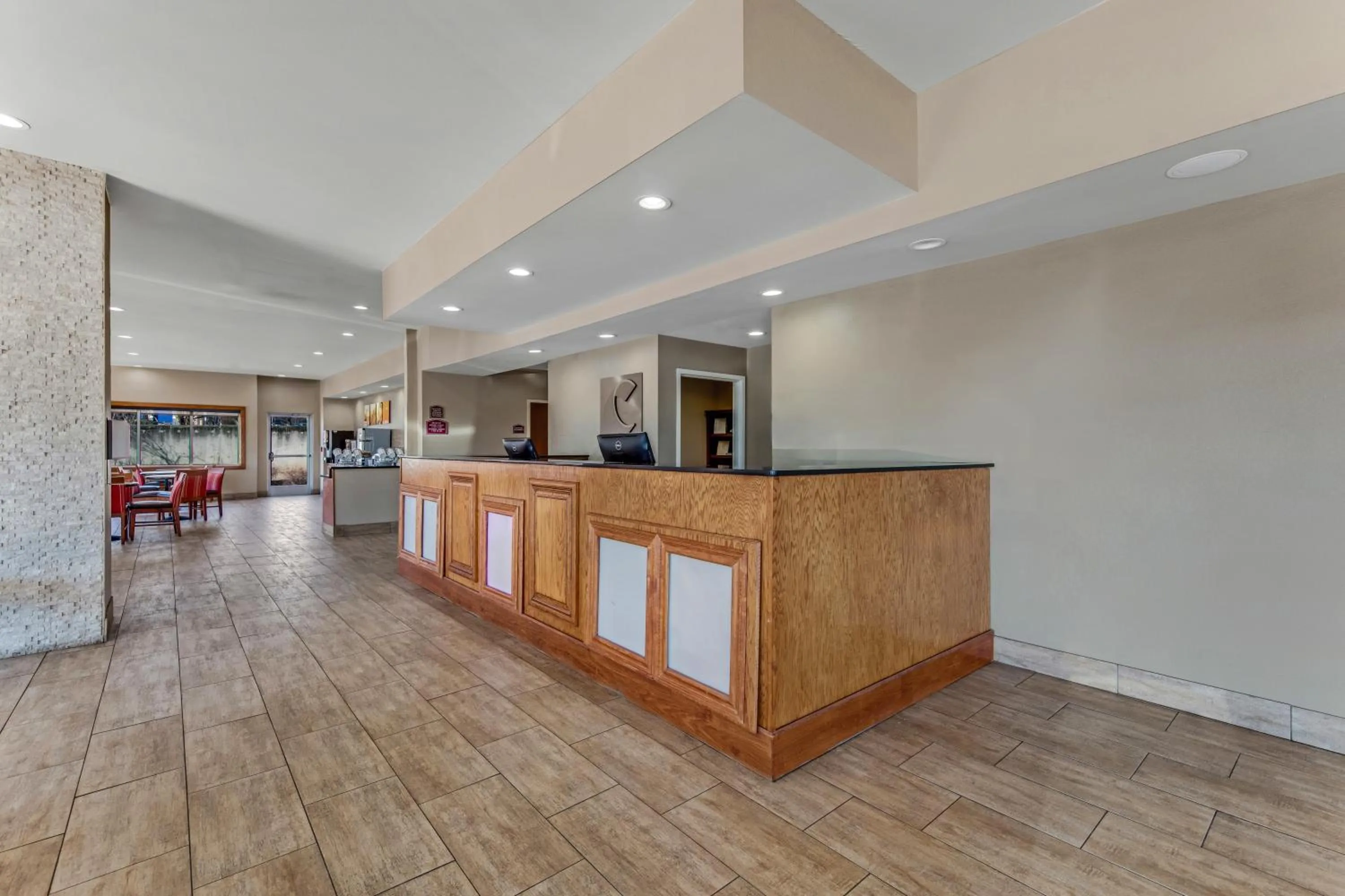 Lobby or reception in Comfort Suites Huntsville MidCity District at Research Park