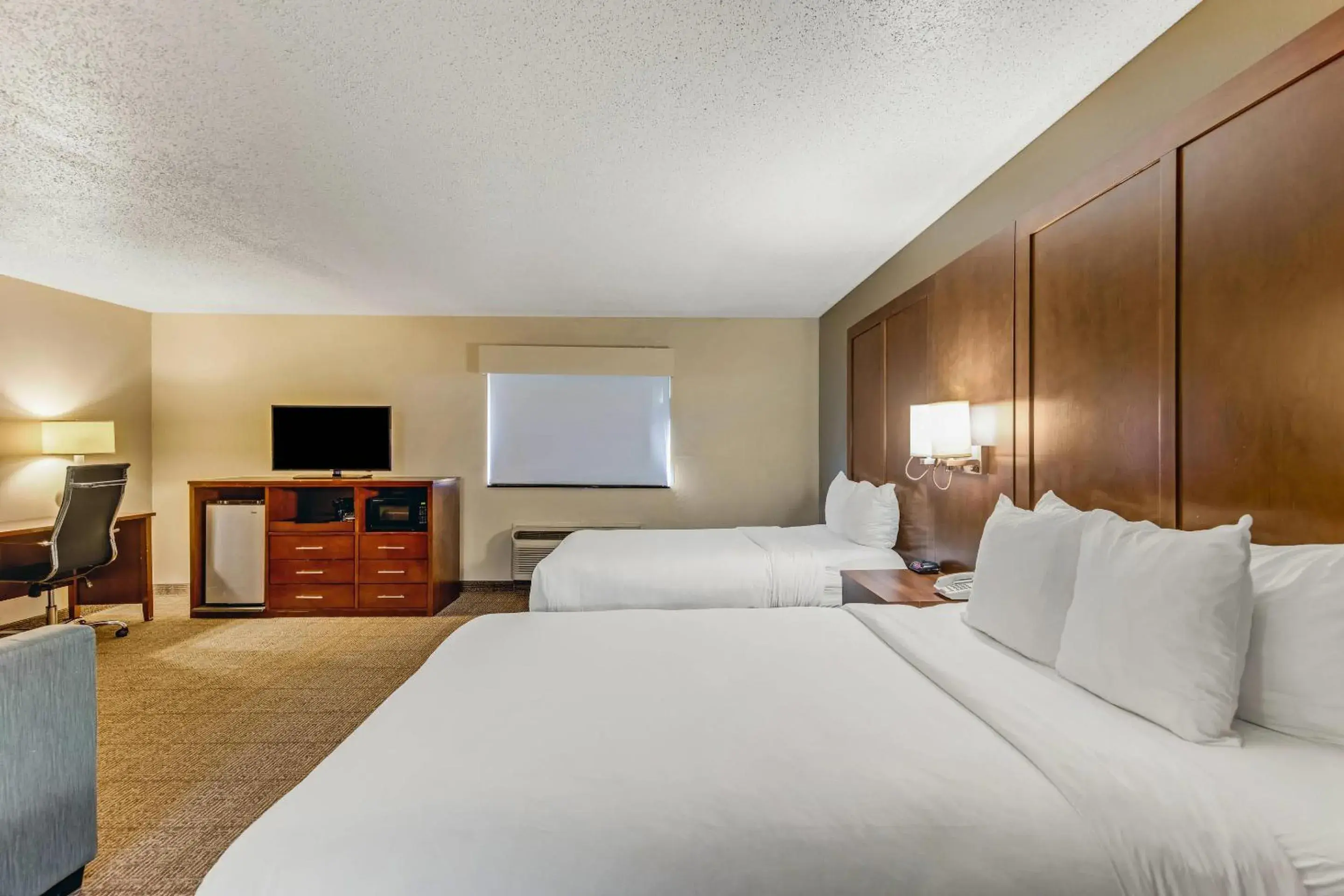 Bedroom, Bed in Comfort Suites Huntsville MidCity District at Research Park Bedroom, Bed in Comfort Suites Huntsville MidCity District at Research Park