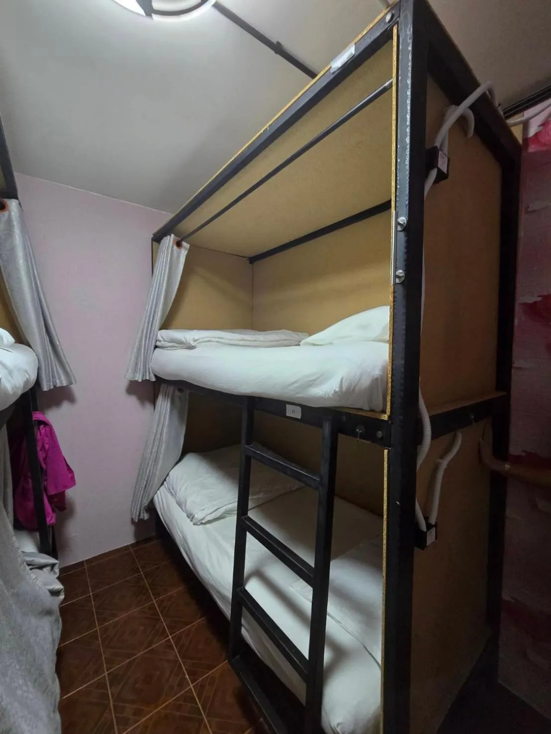 Bed in 4-Bed Female Dormitory Room in D​ Luck​ Hostel