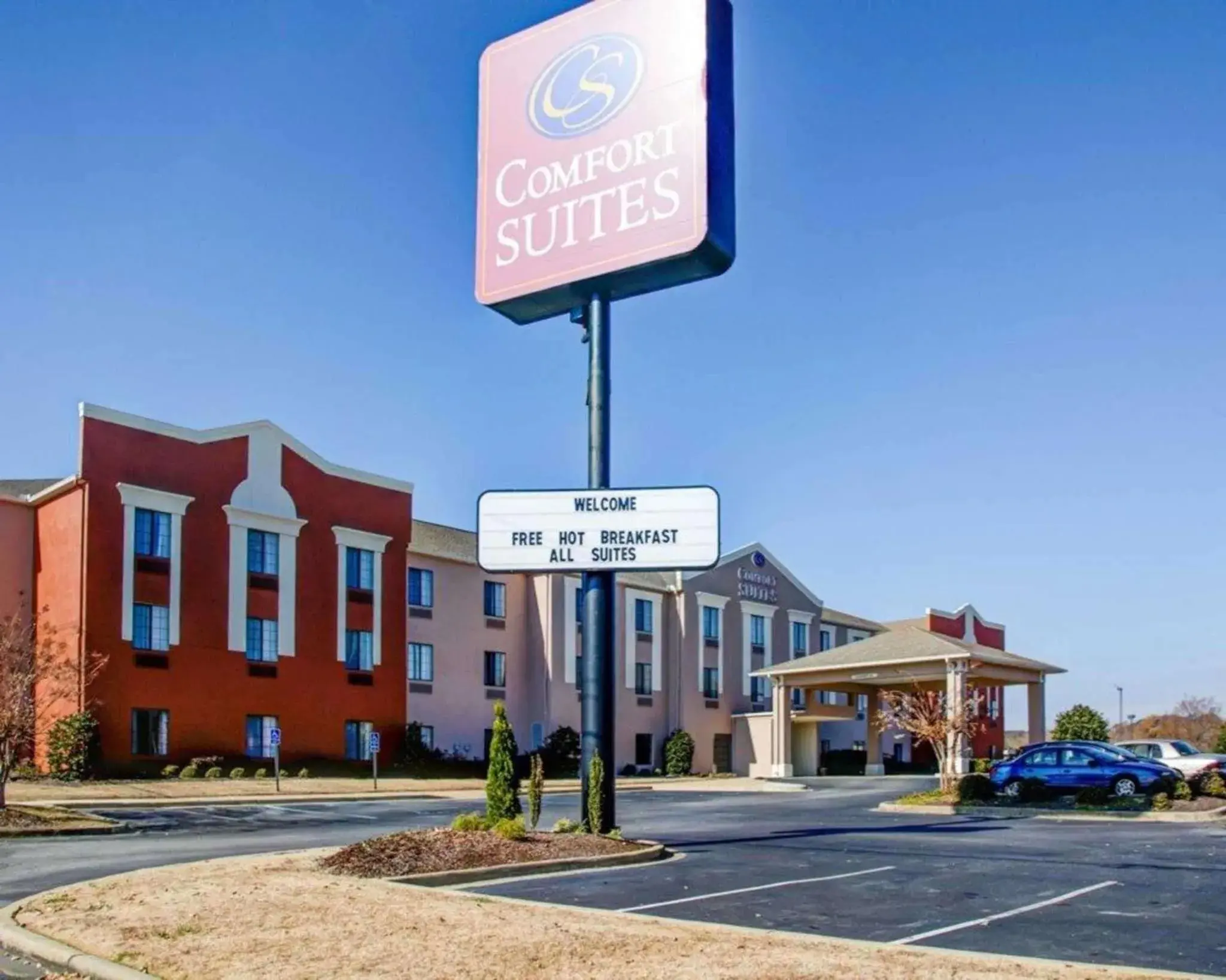 Property building in Comfort Suites Gadsden Attalla Property building in Comfort Suites Gadsden Attalla