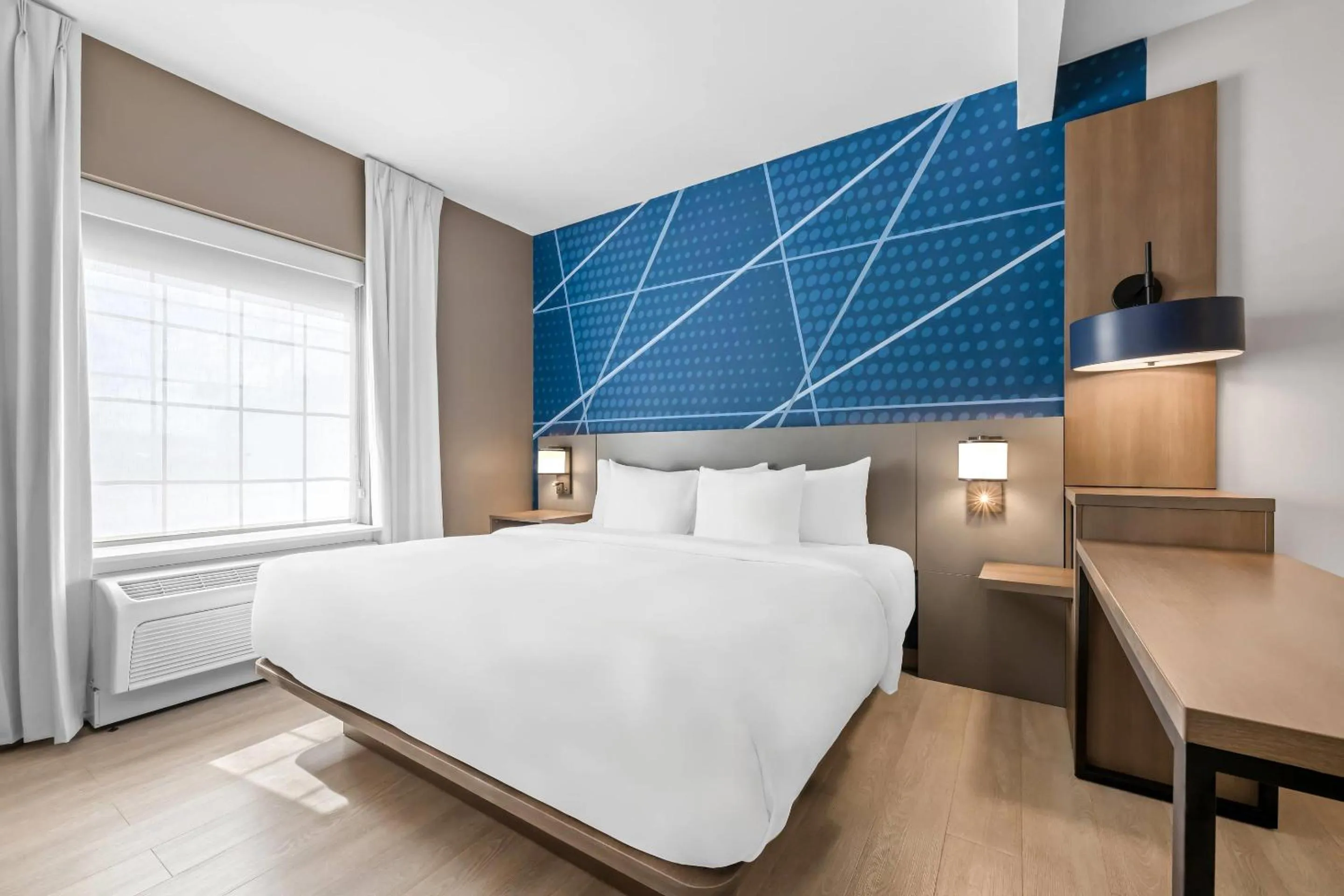 Bedroom, Bed in Comfort Inn & Suites River City Decatur