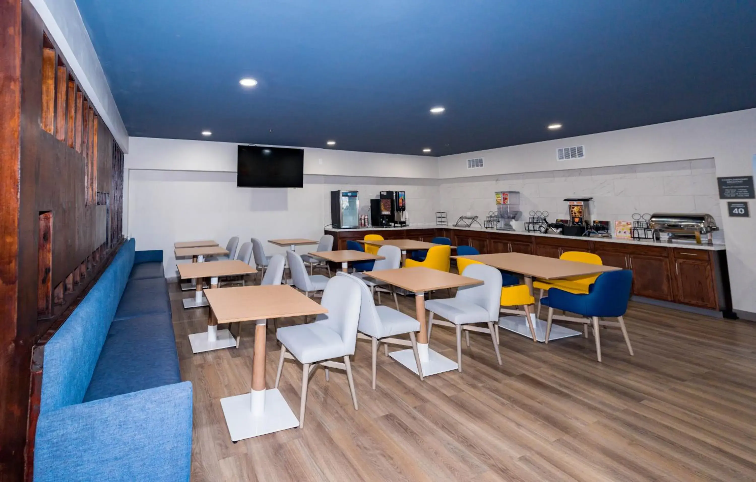 Restaurant/places to eat in Comfort Inn & Suites River City Decatur Restaurant/places to eat in Comfort Inn & Suites River City Decatur