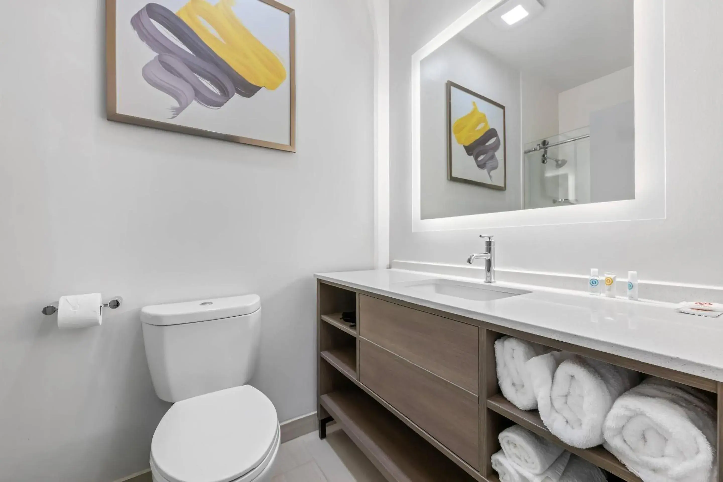 Bedroom in Comfort Inn & Suites River City Decatur Bedroom in Comfort Inn & Suites River City Decatur