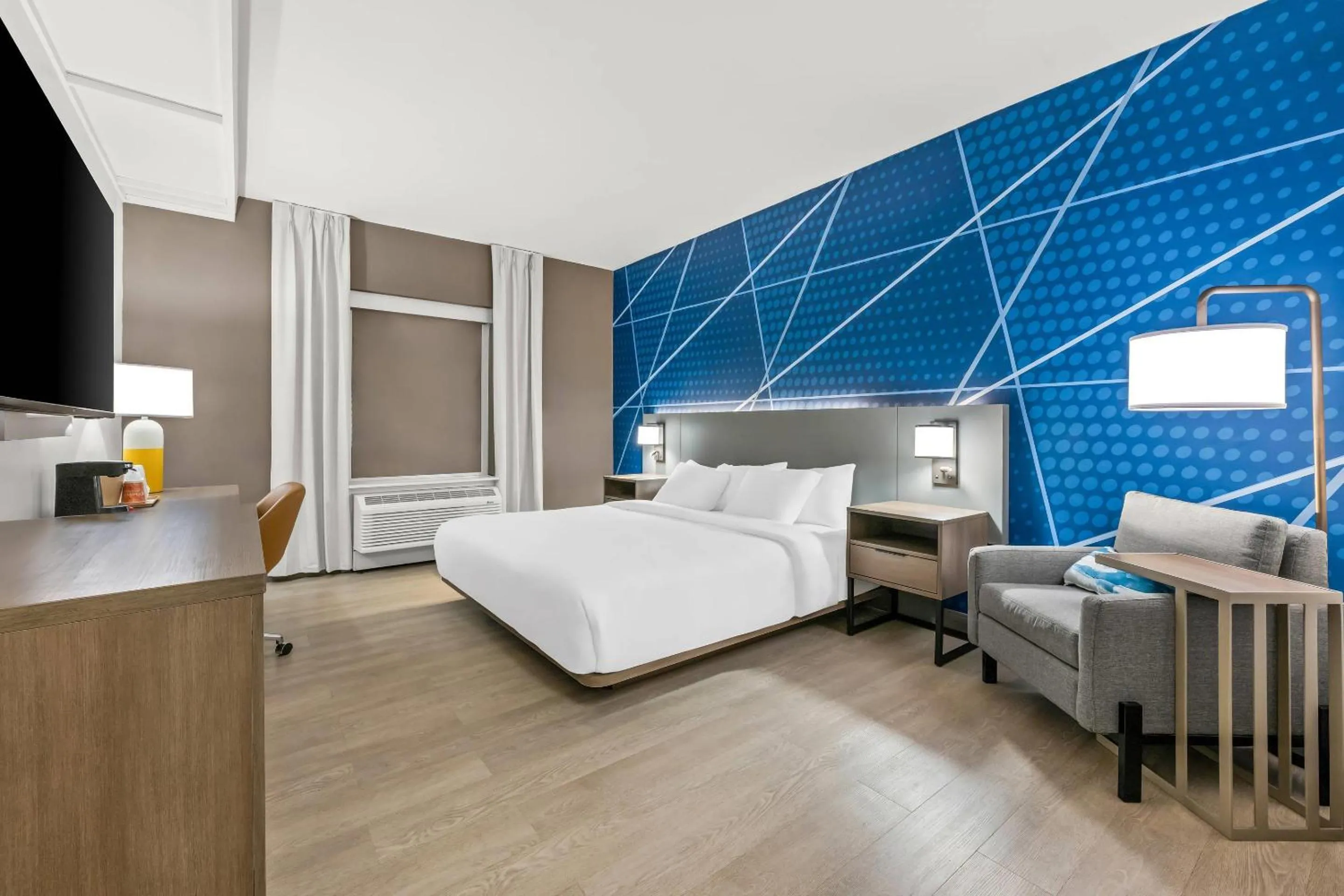 Bedroom, Bed in Comfort Inn & Suites River City Decatur