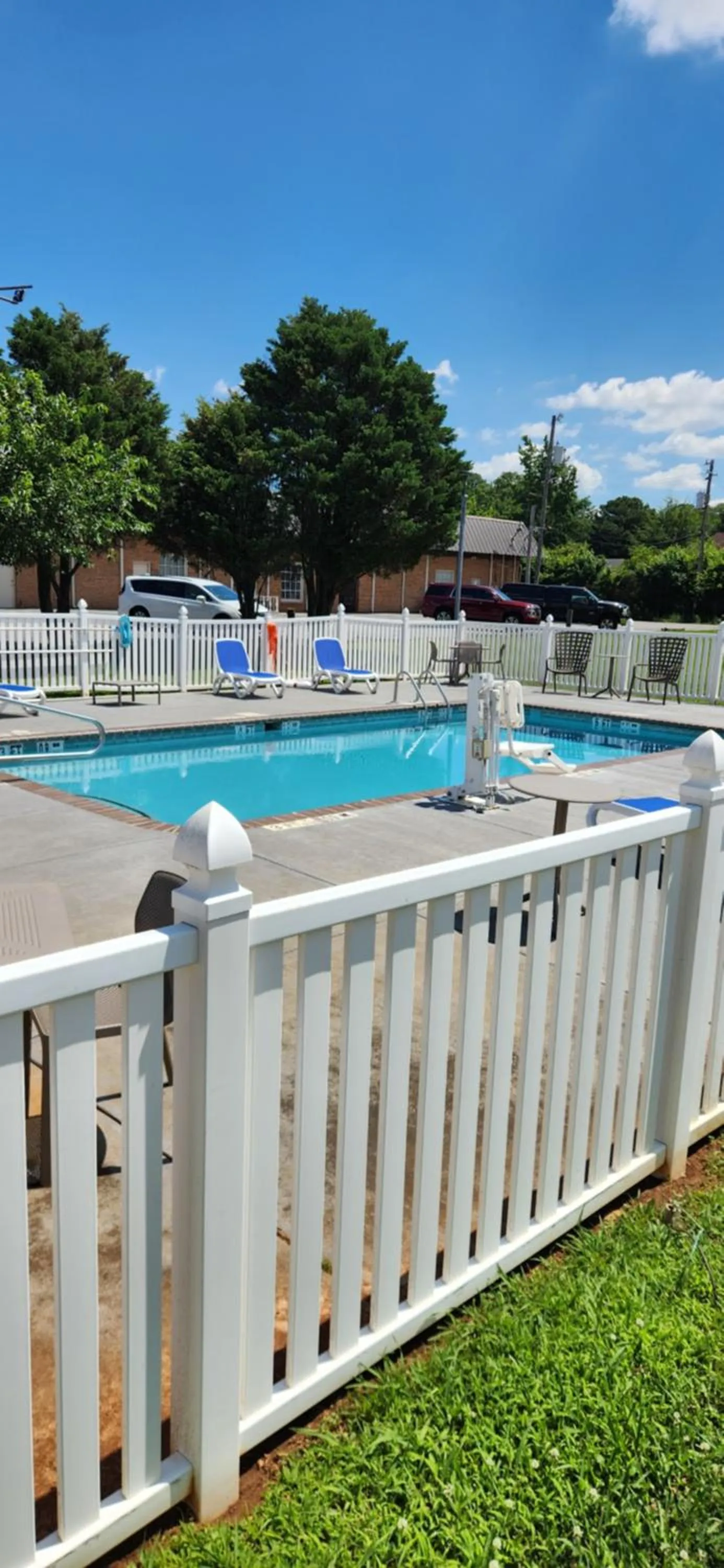 Swimming pool in Comfort Inn & Suites River City Decatur