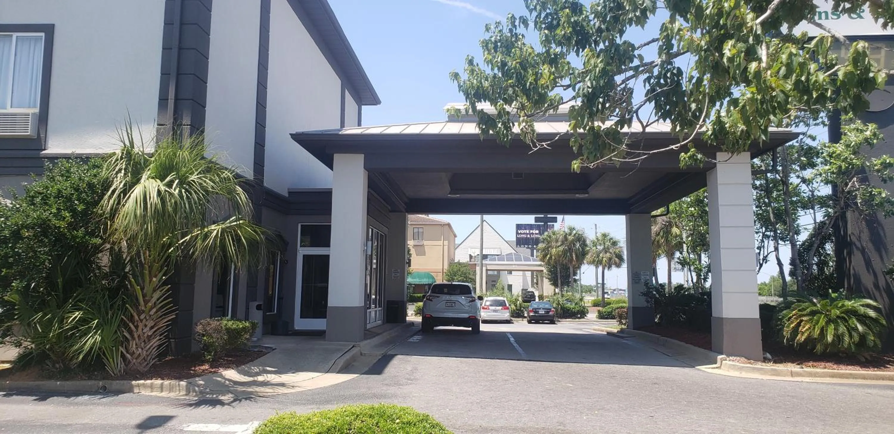 Parking in Motel 6 Mobile, AL - Airport Blvd