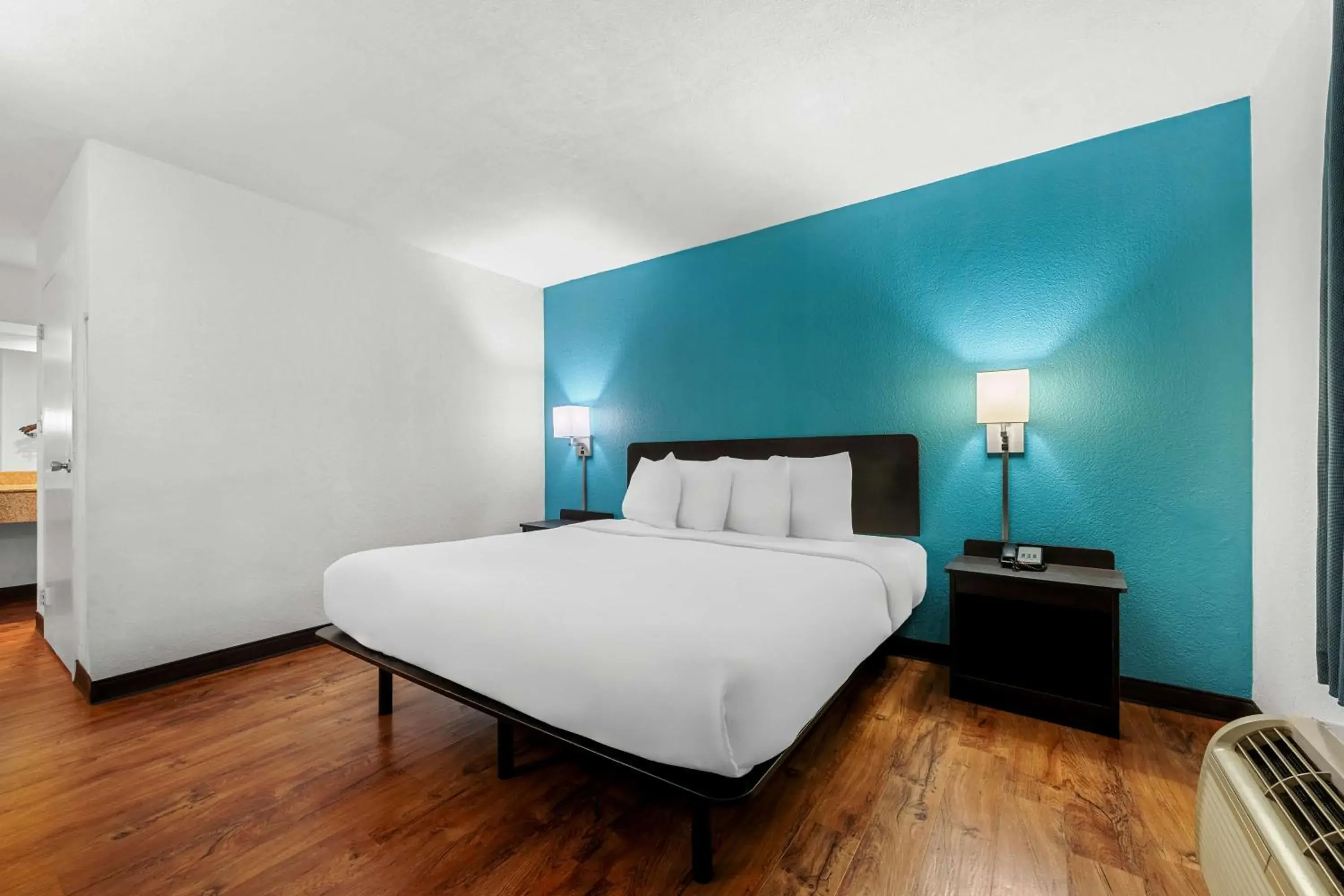 Bedroom, Bed in Americas Best Value Inn Hamilton Bedroom, Bed in Americas Best Value Inn Hamilton