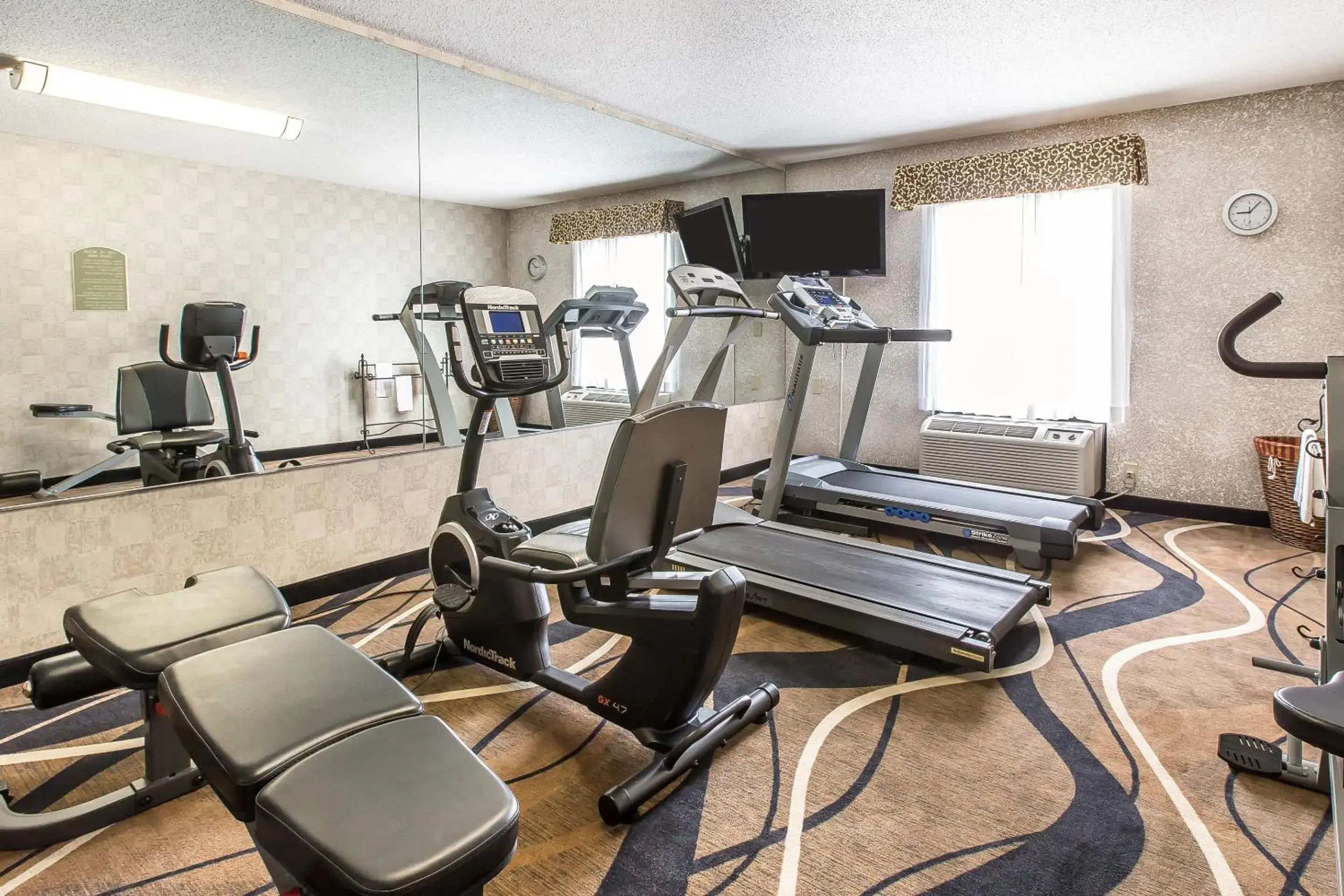 Fitness centre/facilities in Quality Inn Hanceville US Hwy 31 Fitness centre/facilities in Quality Inn Hanceville US Hwy 31