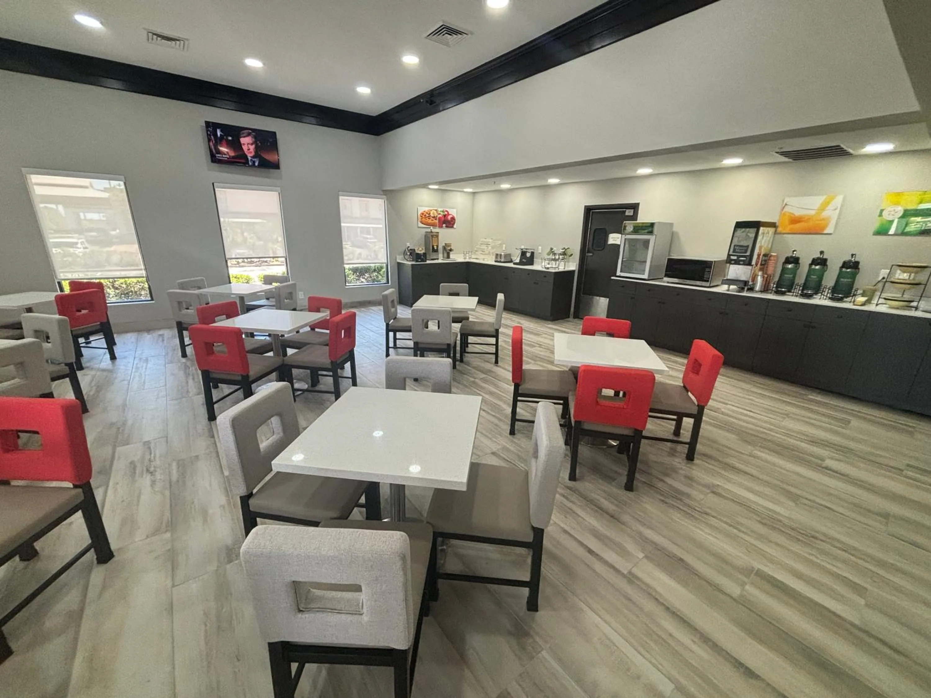 Breakfast in Quality Inn & Suites at Airport Blvd I-65