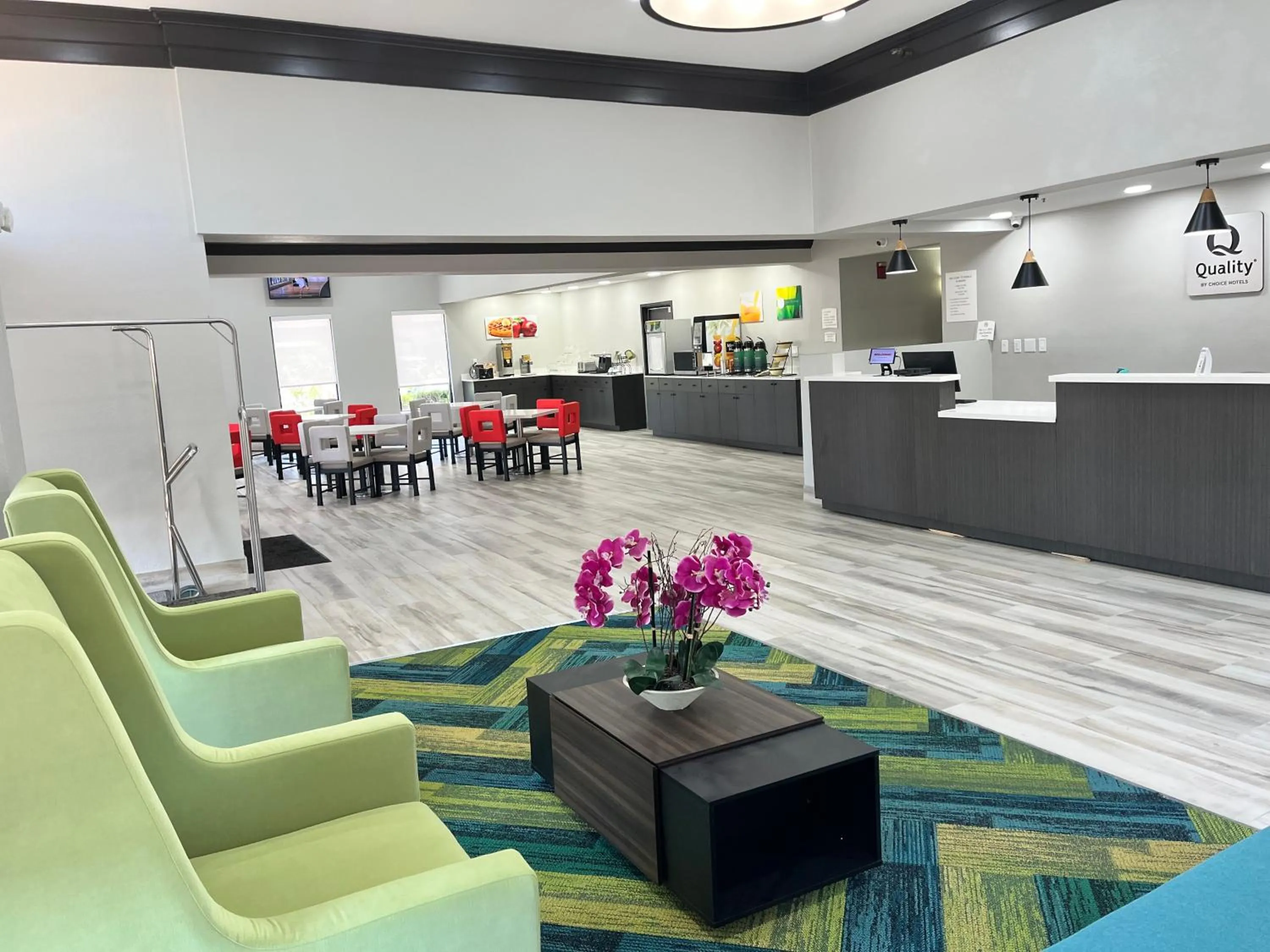 Lobby or reception in Quality Inn & Suites at Airport Blvd I-65