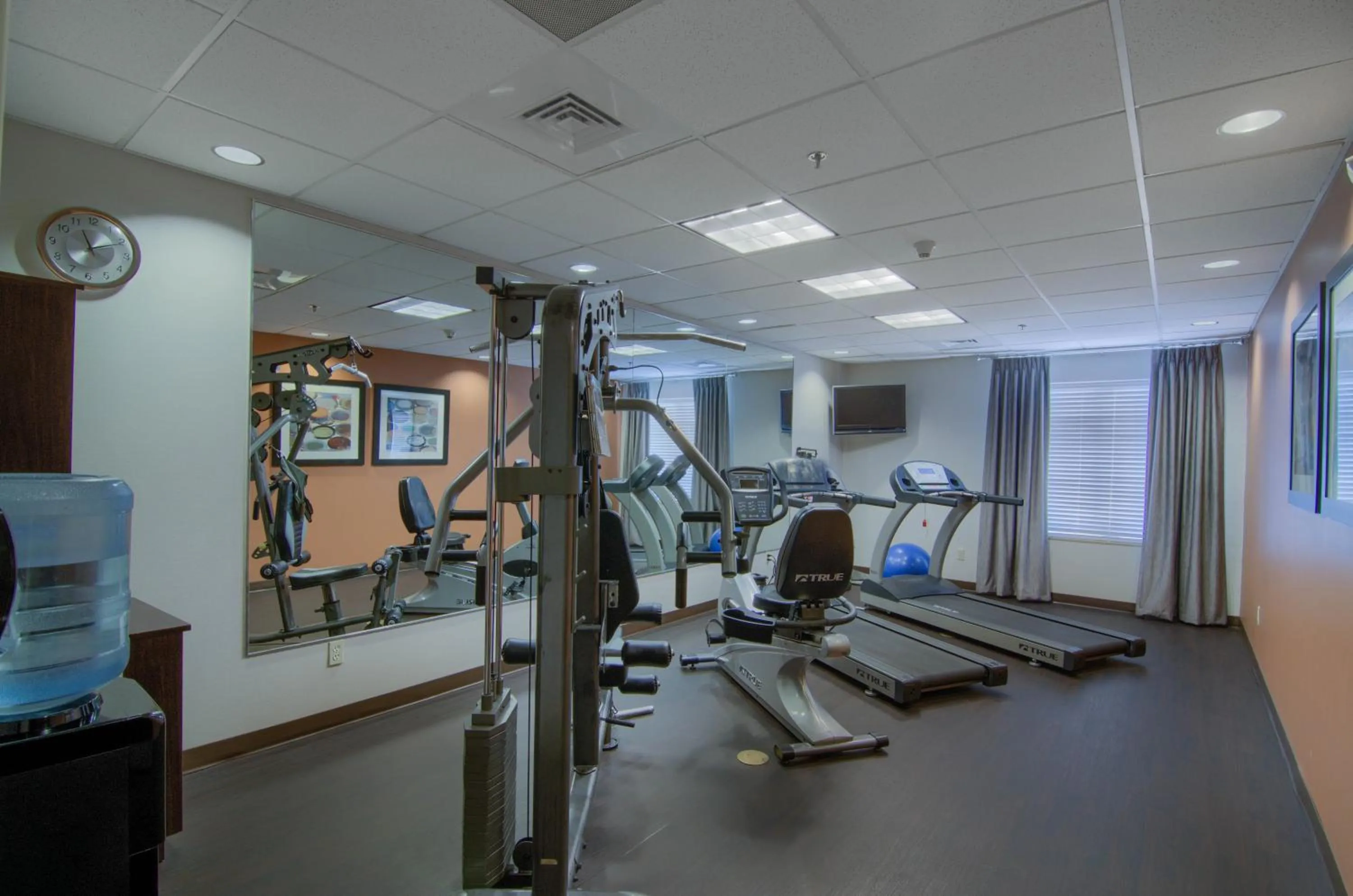 Fitness centre/facilities in Springdale Inn & Suites