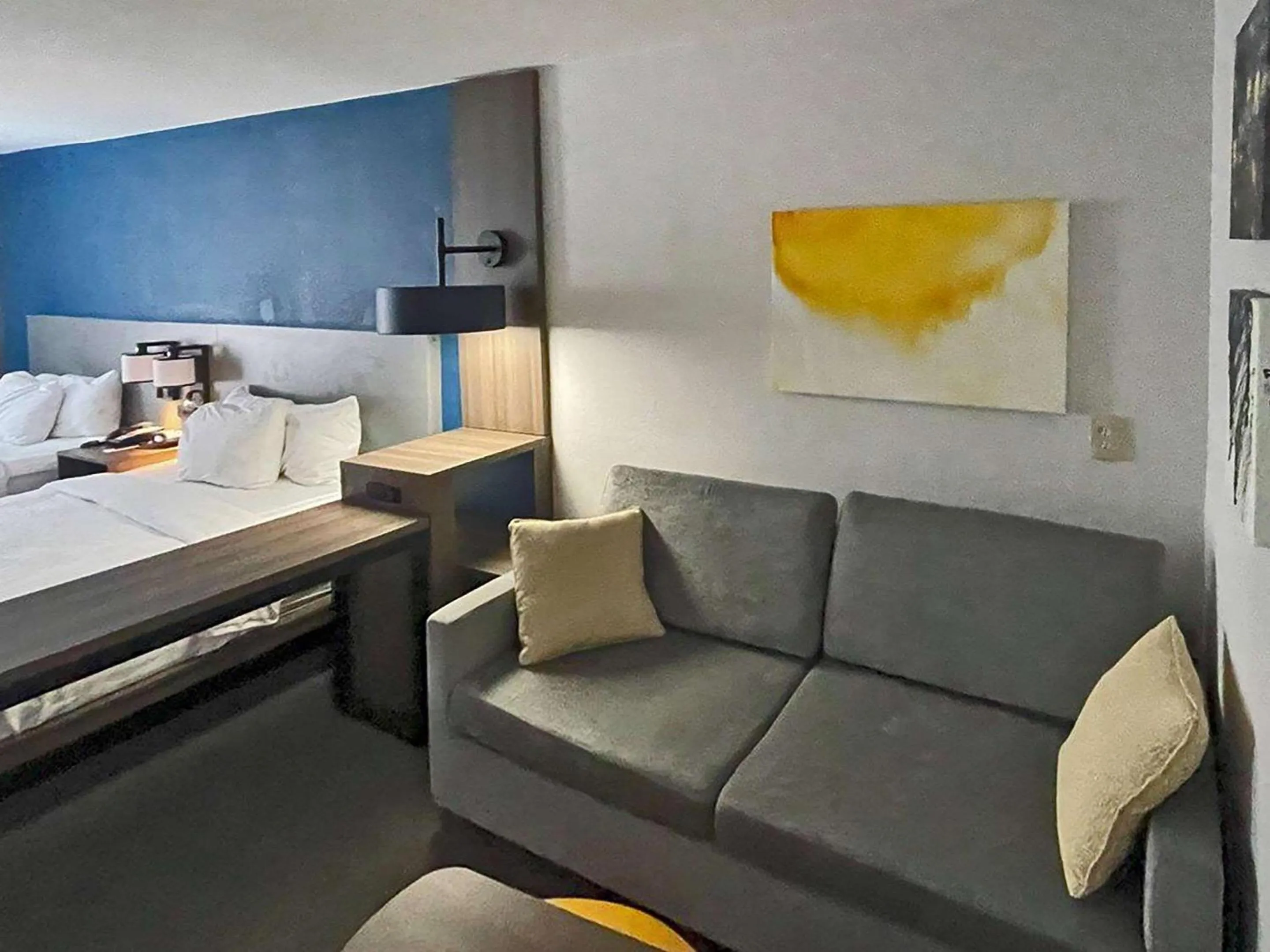 Bedroom, Bed in Springdale Inn & Suites