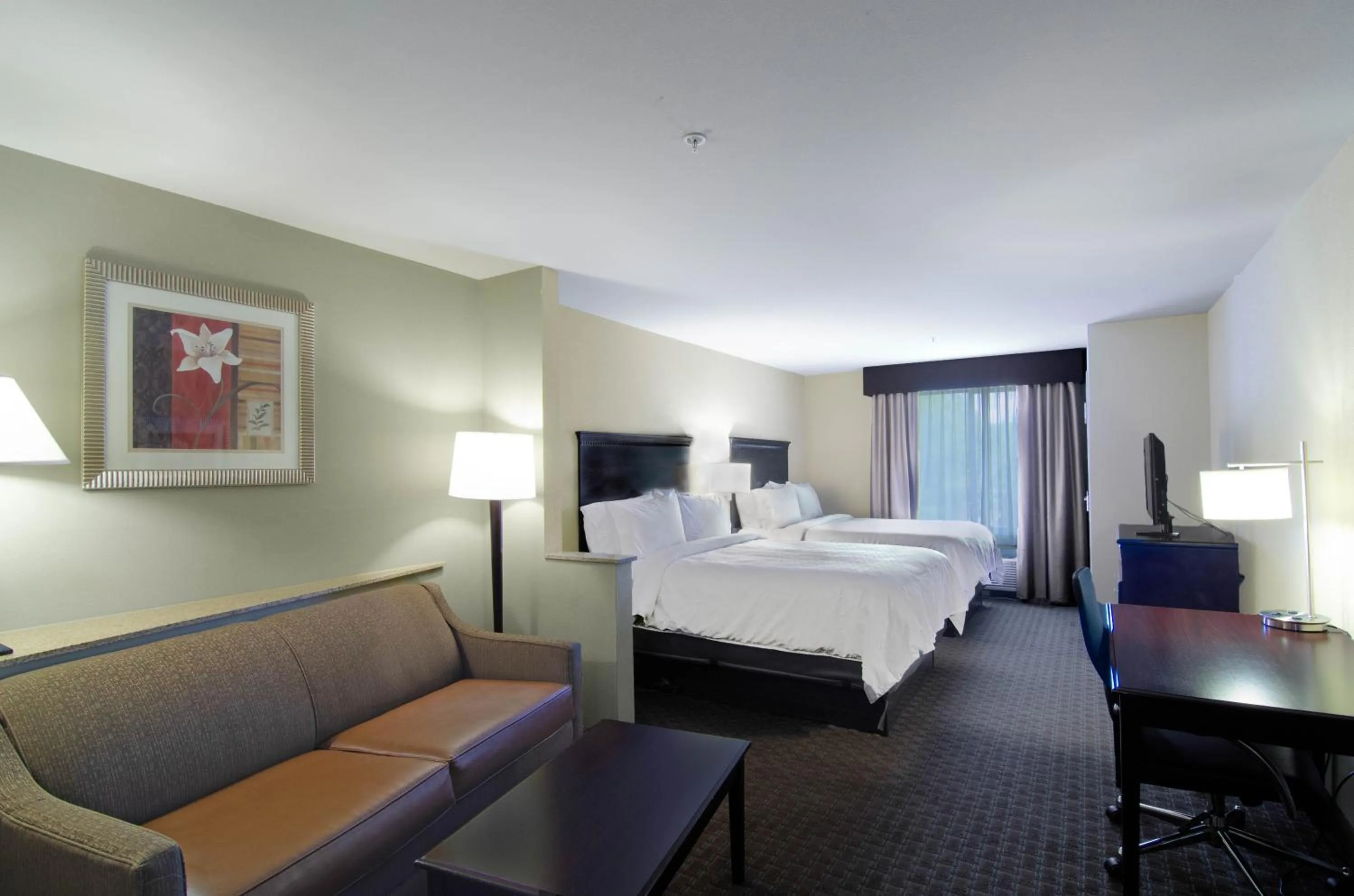 Photo of the whole room, Bed in Springdale Inn & Suites