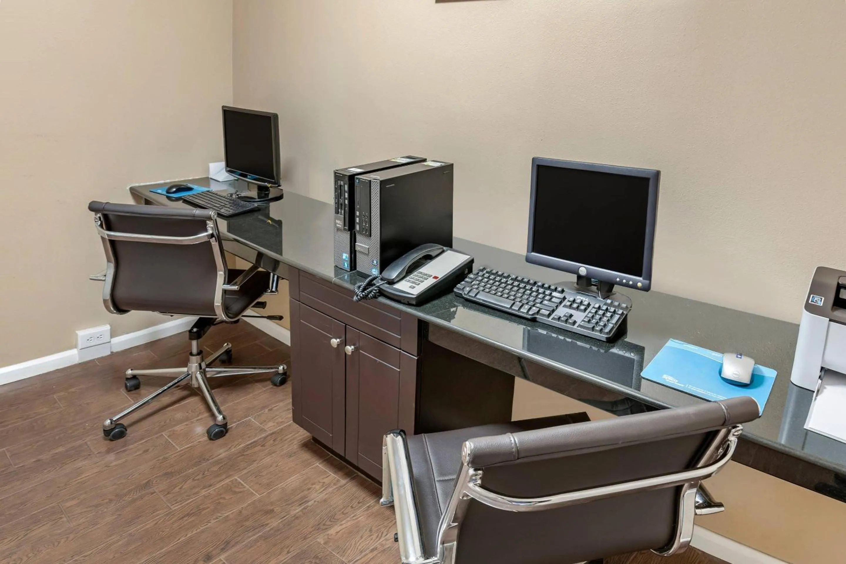 Business facilities in Comfort Inn & Suites Lincoln I-20