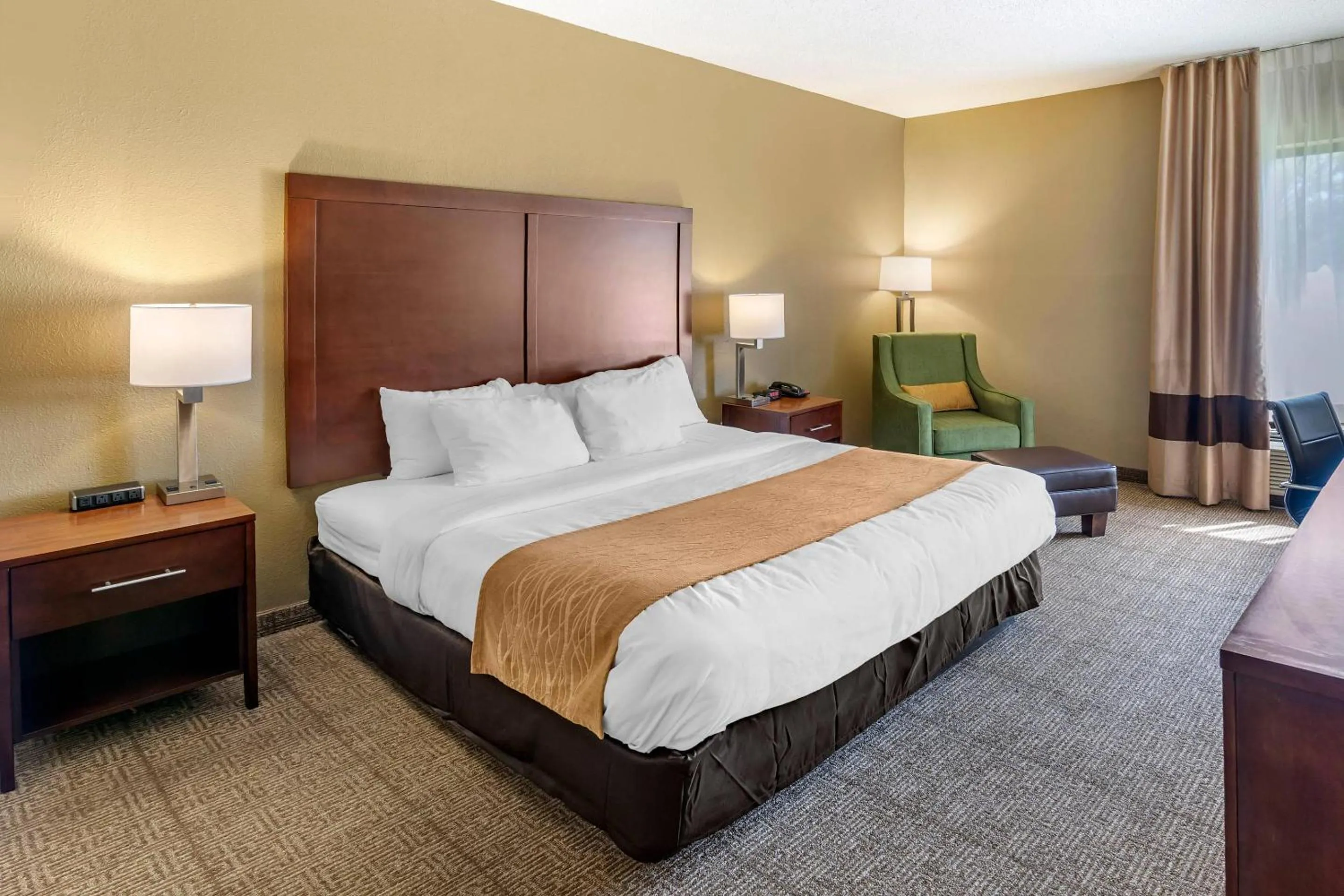 Bedroom, Bed in Comfort Inn & Suites Lincoln I-20