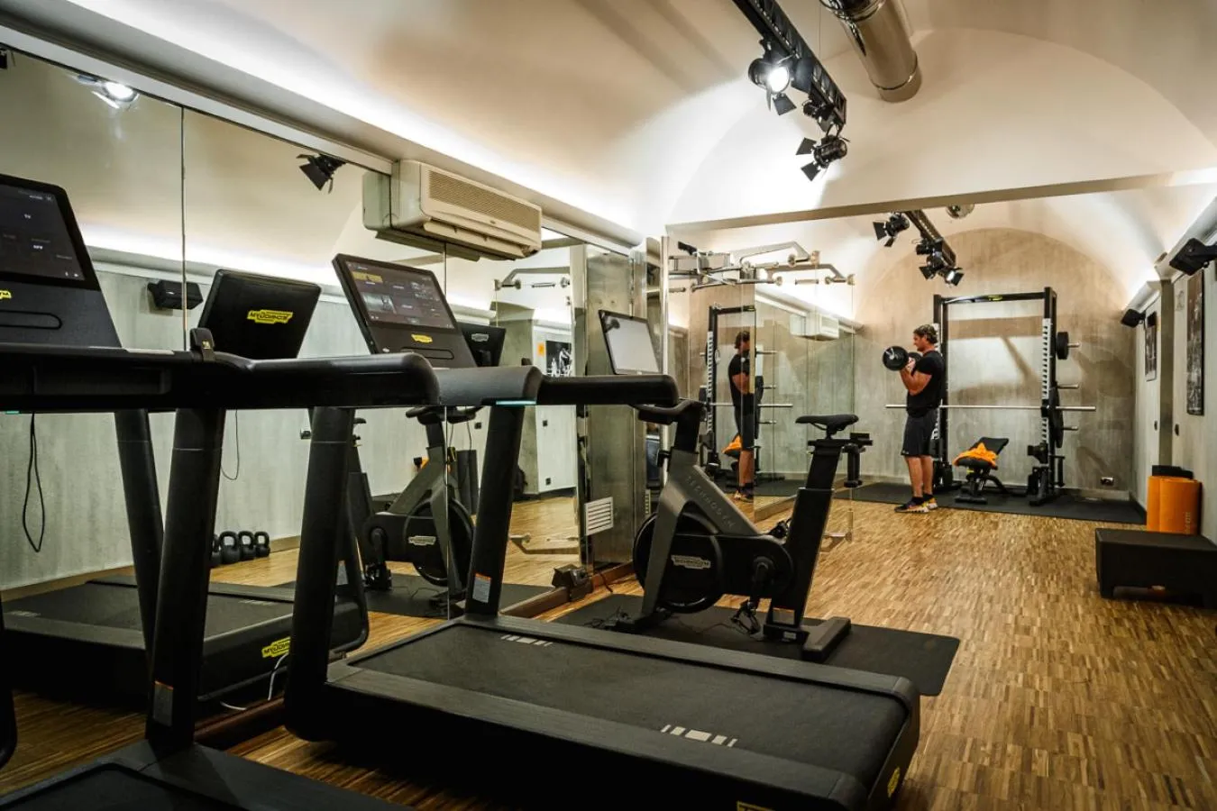 Fitness centre/facilities in 47 Boutique Hotel