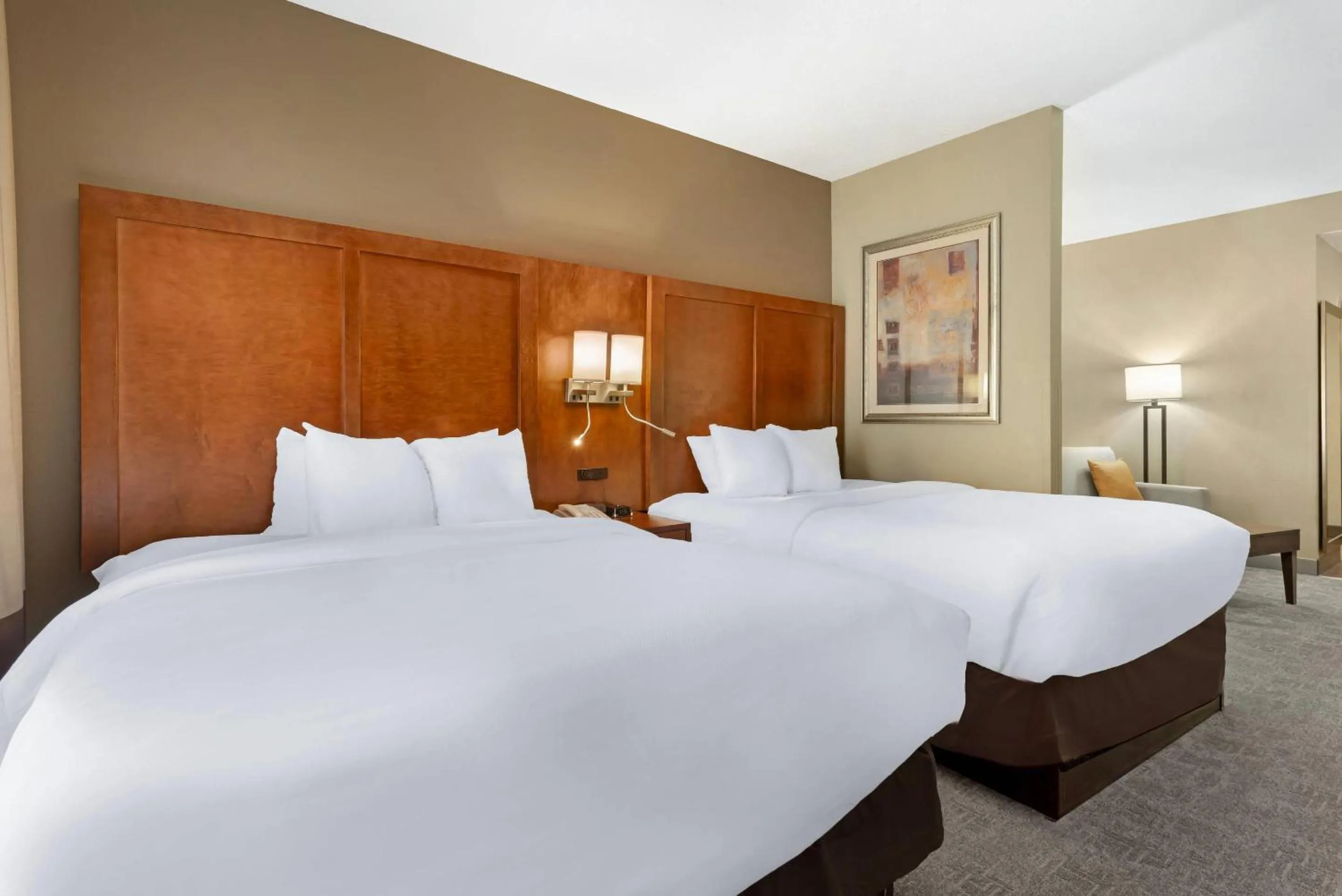 Bedroom, Bed in Comfort Suites Oxford I-20 exit 188