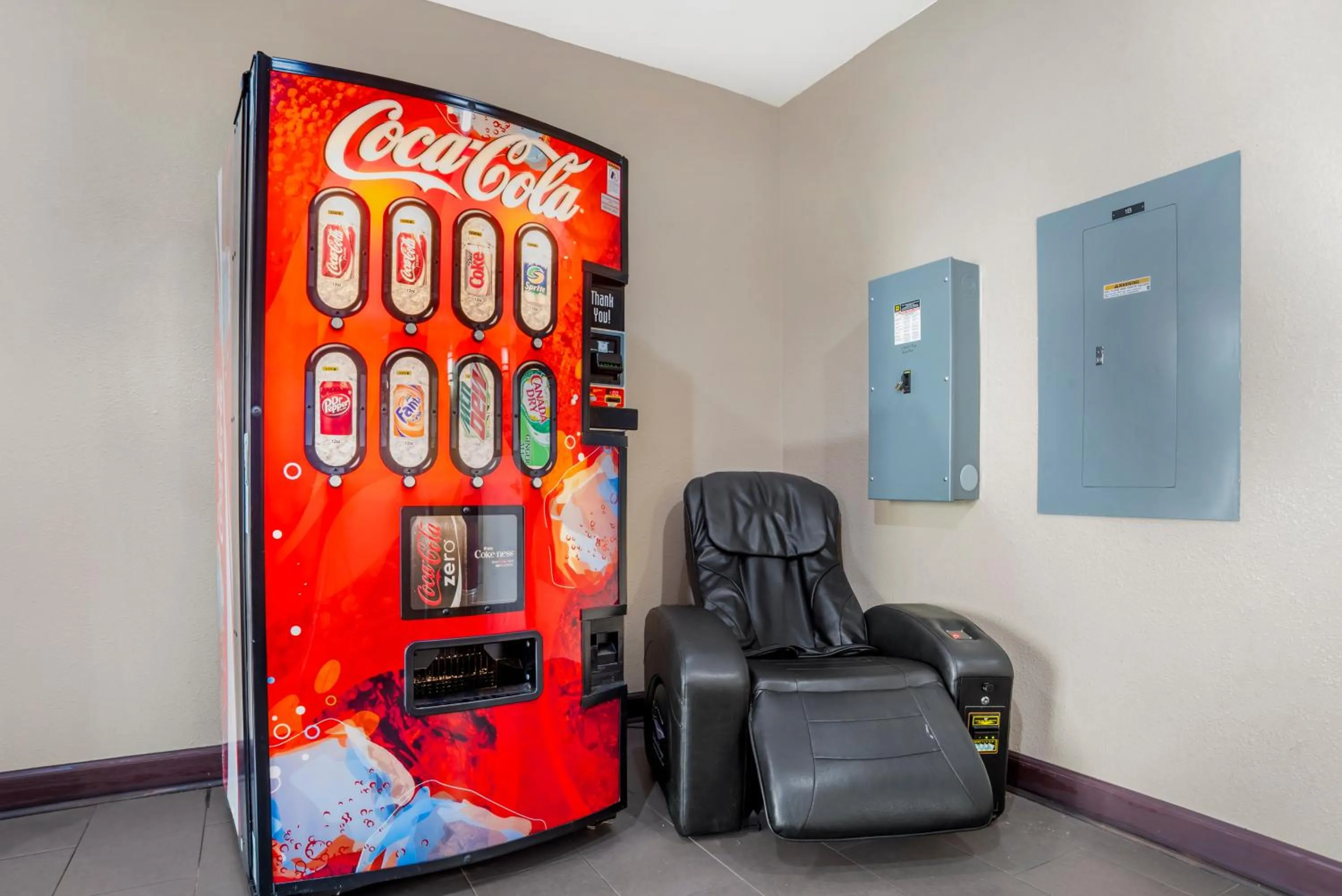 vending machine in Comfort Suites Montgomery East Monticello Dr