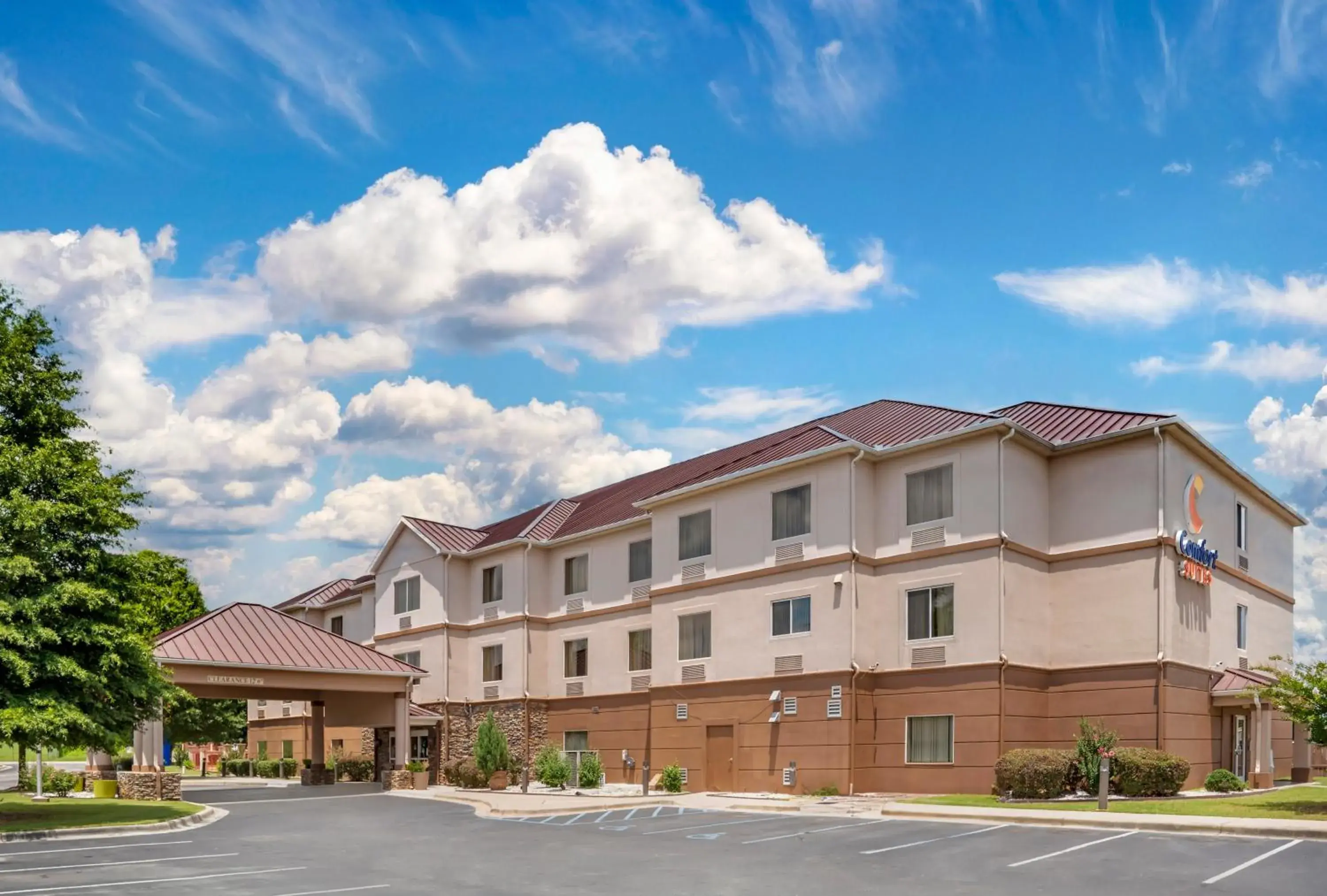 Property building in Comfort Suites Montgomery East Monticello Dr Property building in Comfort Suites Montgomery East Monticello Dr