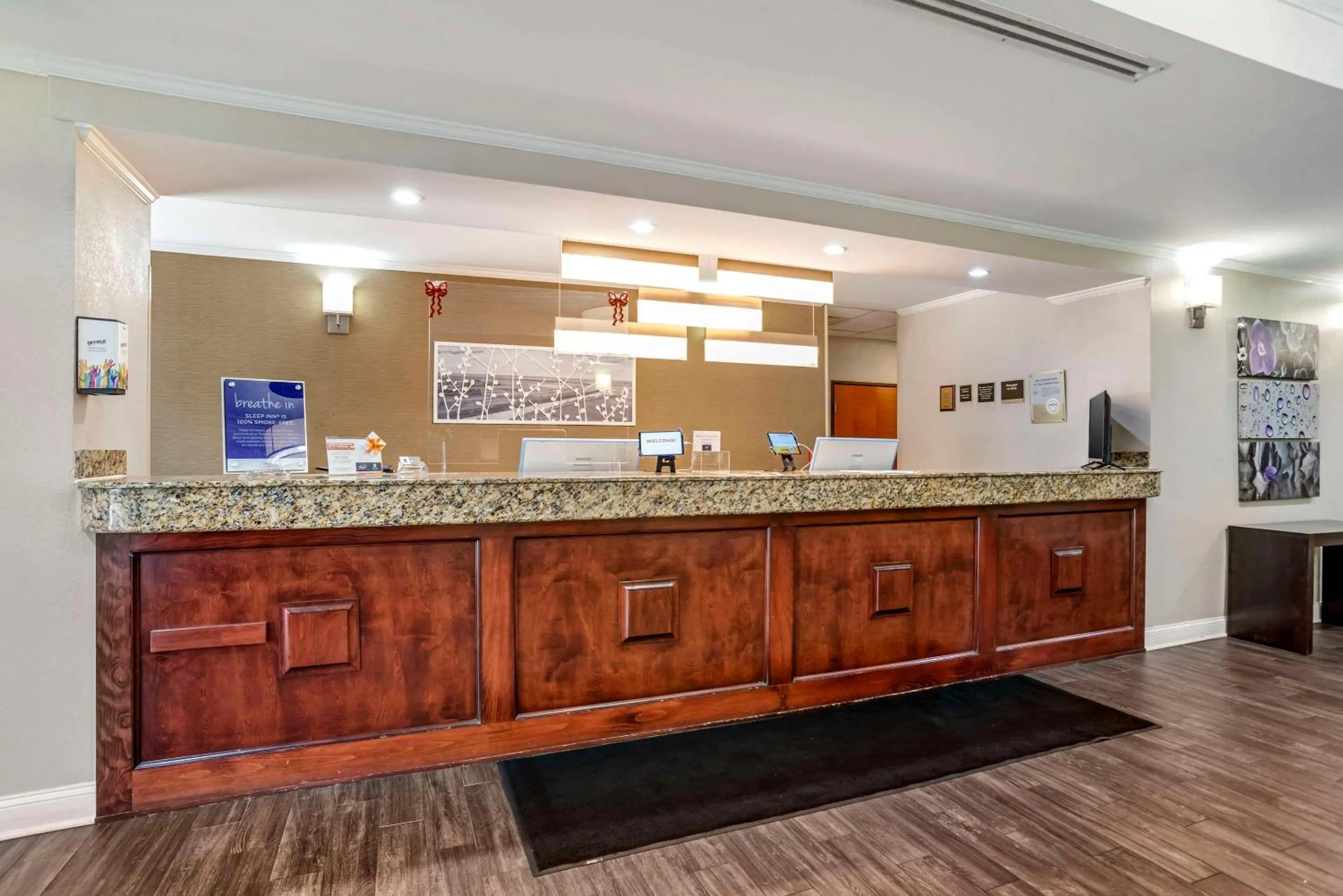 Lobby or reception in Sleep Inn & Suites Montgomery East I-85