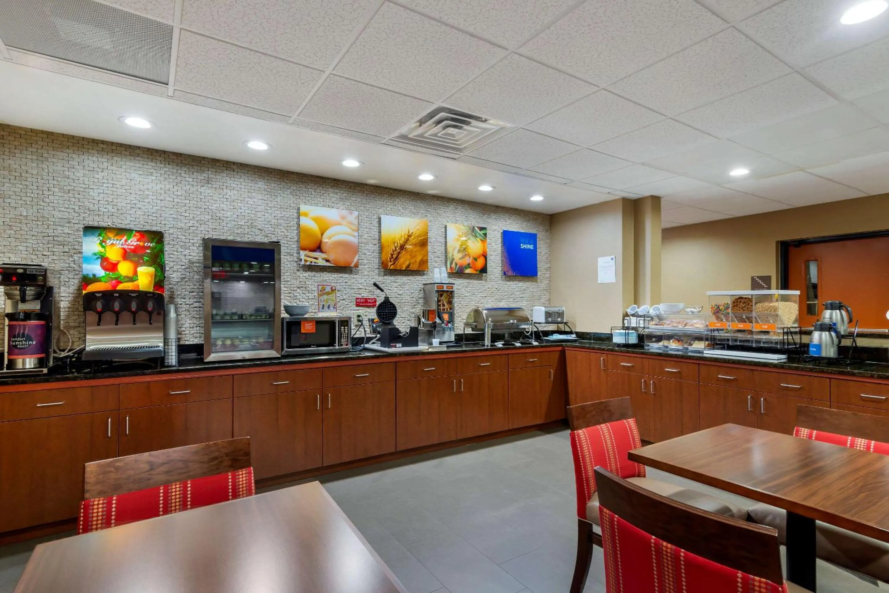 Restaurant/places to eat in Comfort Inn & Suites Montgomery Eastchase