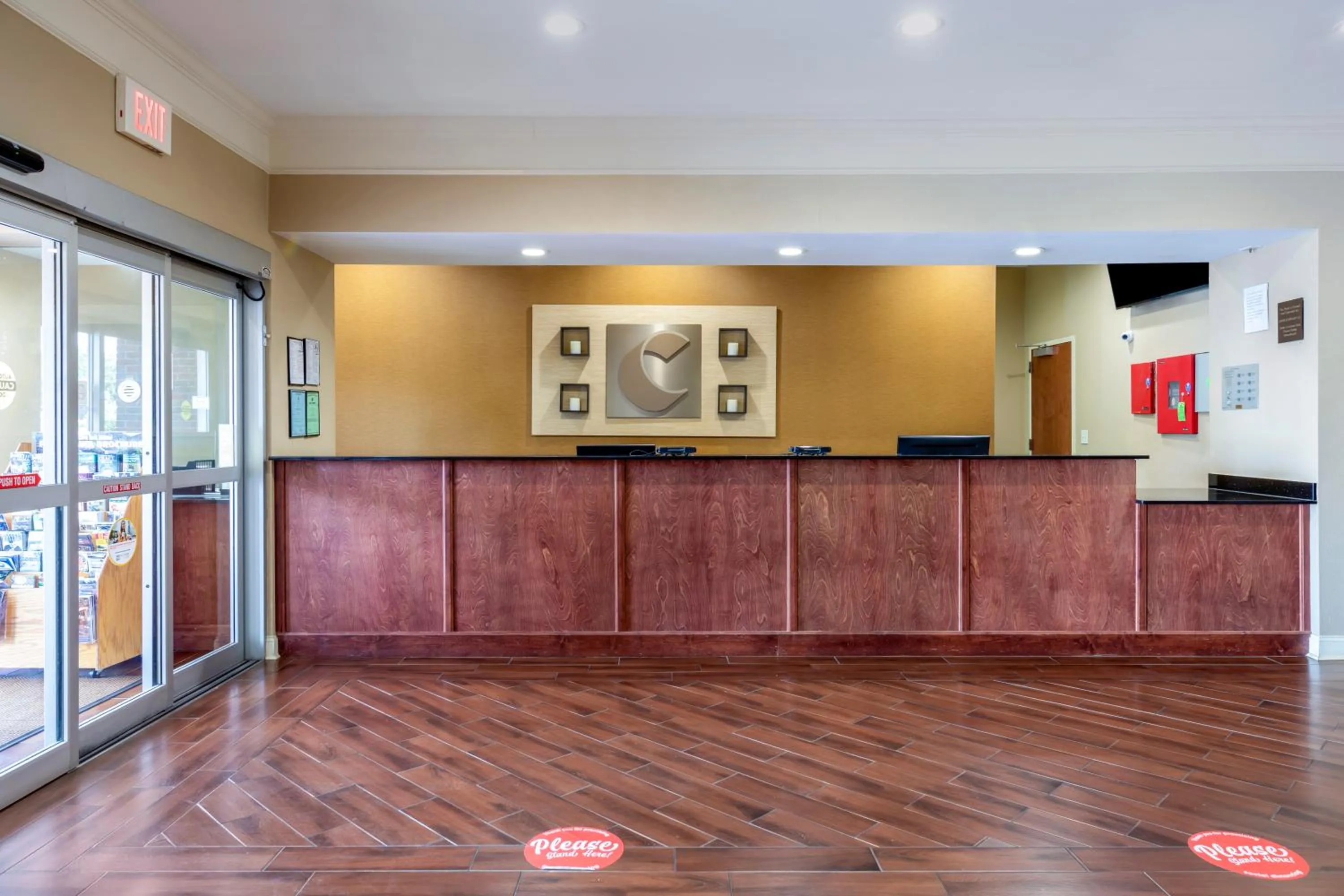 Lobby or reception in Comfort Inn near University