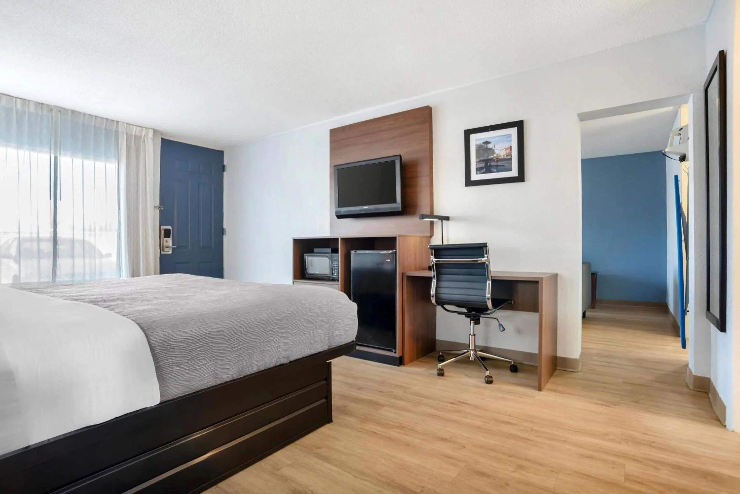 Bedroom, Bed in Quality Inn & Suites near Lake Eufaula