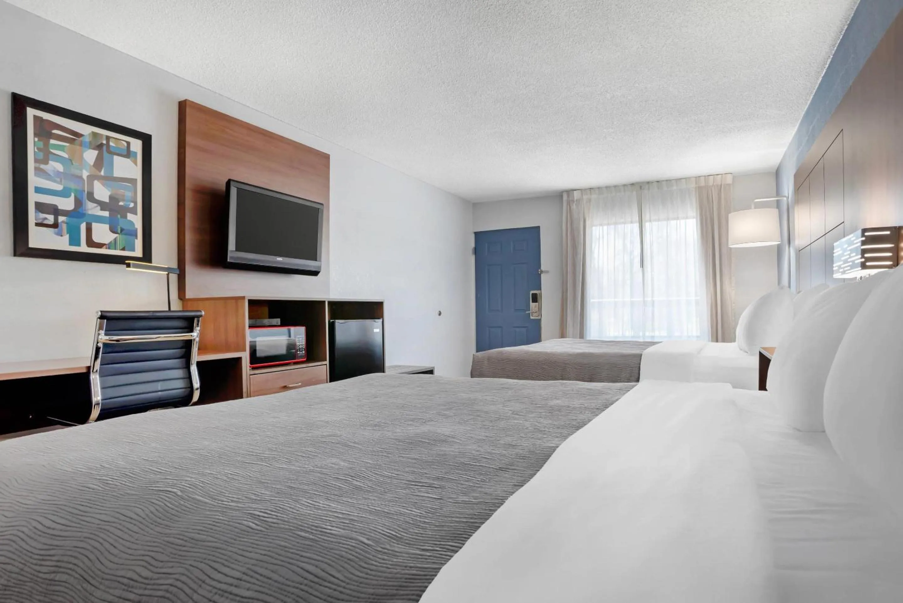 Bedroom, Bed in Quality Inn & Suites near Lake Eufaula