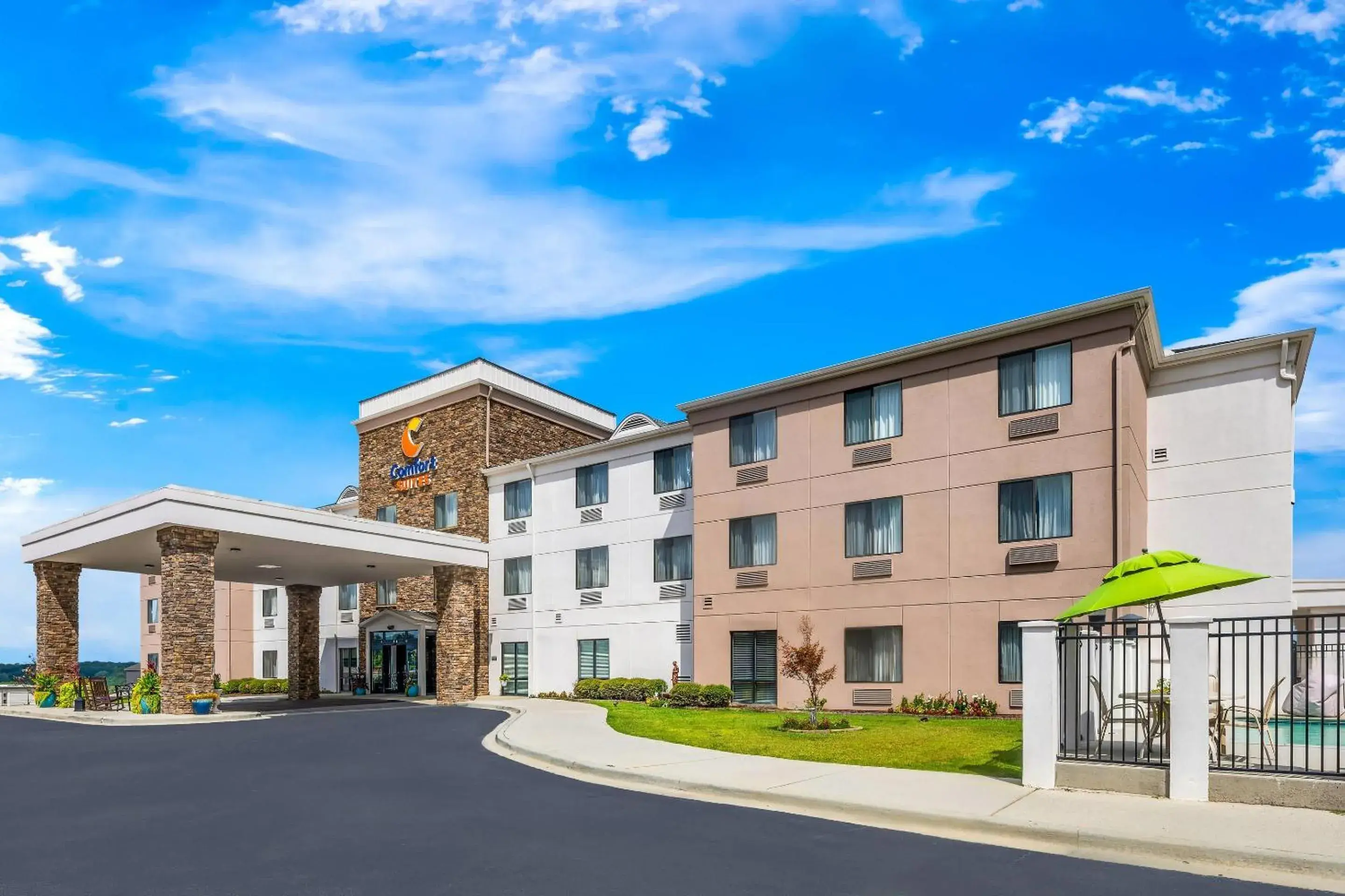 Property building in Comfort Suites Cullman I-65 Exit 310 Property building in Comfort Suites Cullman I-65 Exit 310