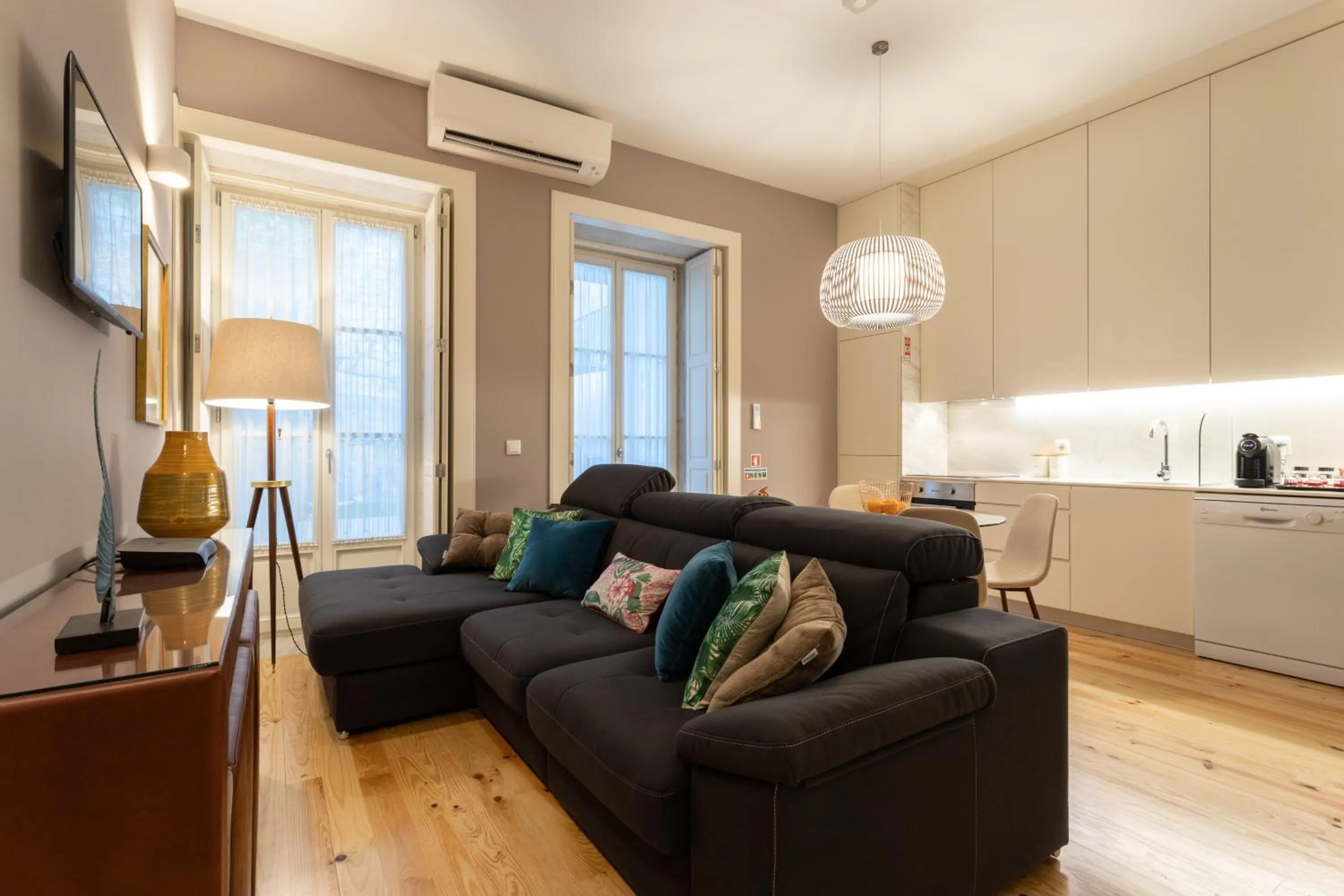 TV and multimedia in Geo Studios Santa Catarina