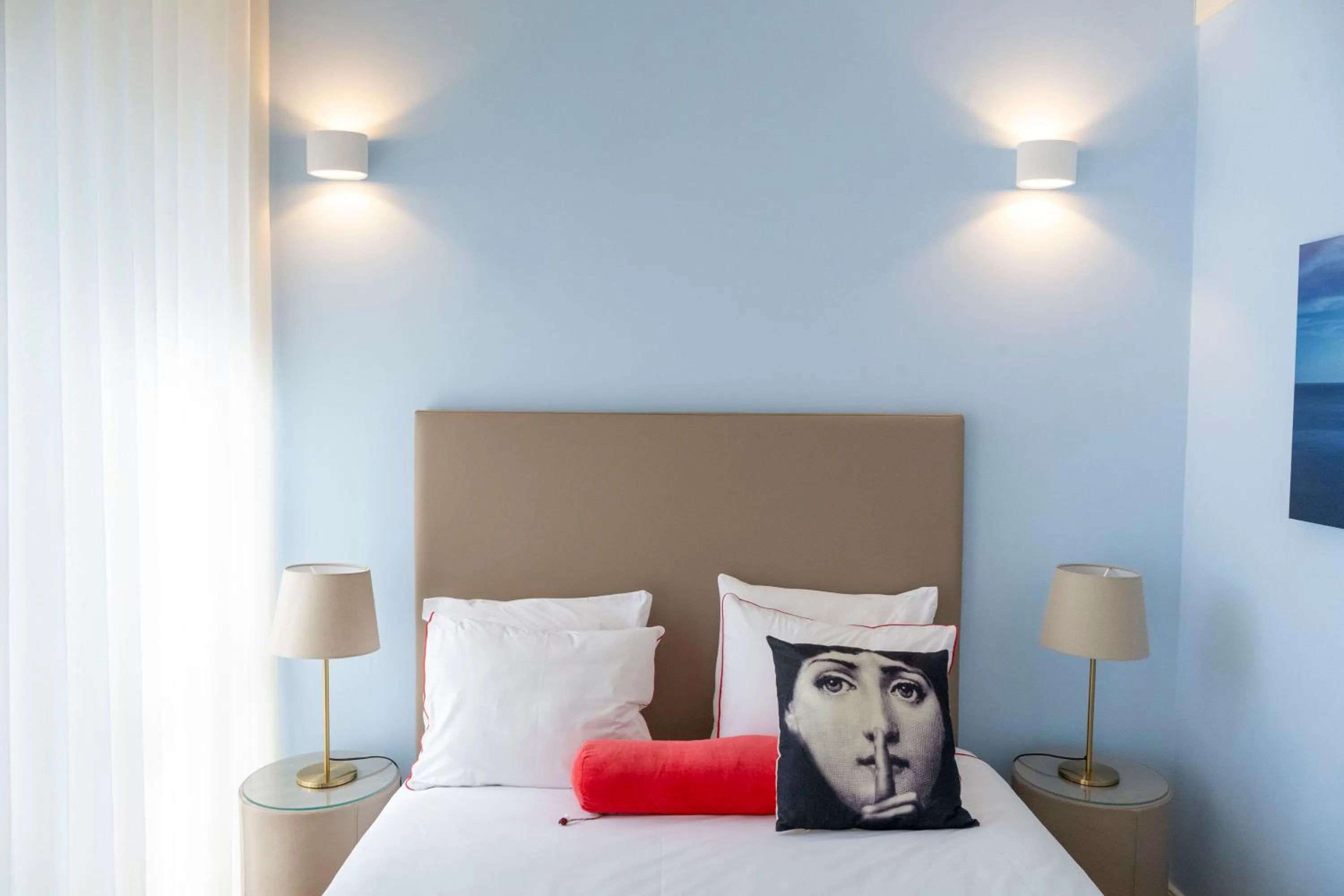 Bed in Geo Studios Santa Catarina