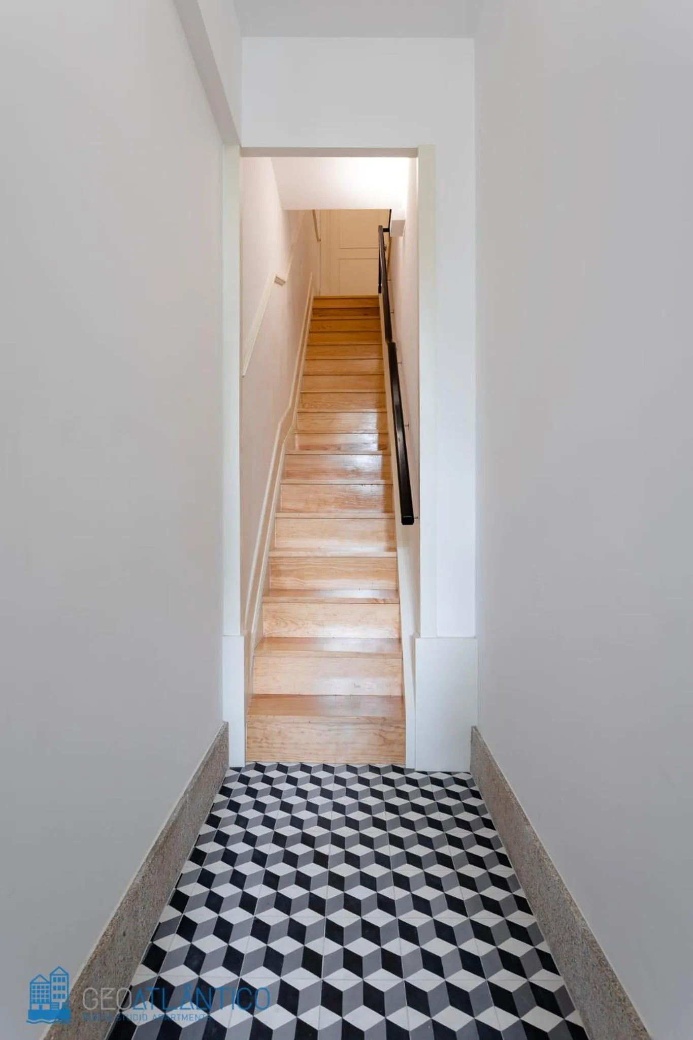 Facade/entrance in Geo Studios Santa Catarina