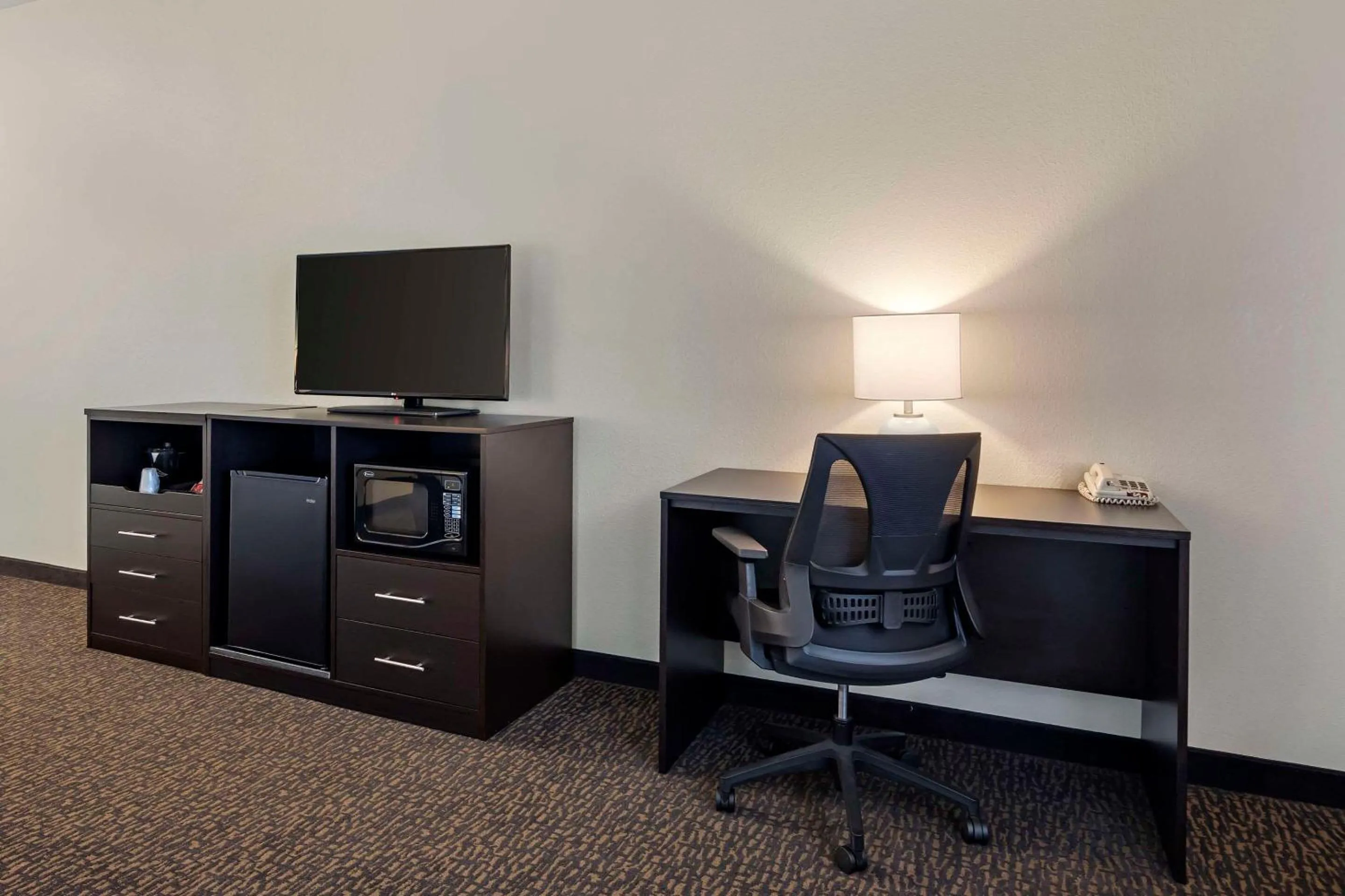 Bedroom in Sleep Inn & Suites Huntsville near US Space & Rocket Center