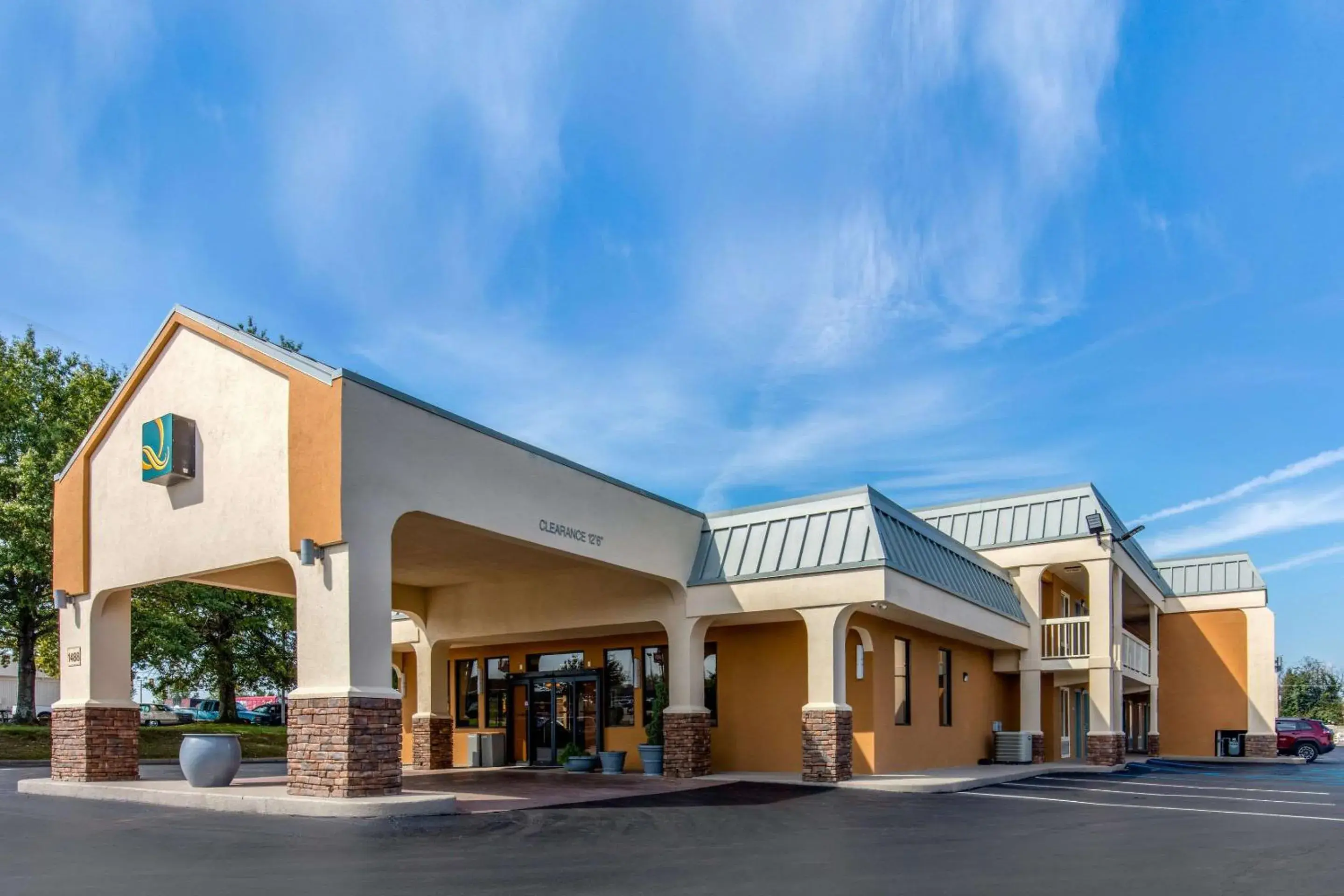 Property building in Quality Inn Athens I-65 - Huntsville Area West Property building in Quality Inn Athens I-65 - Huntsville Area West