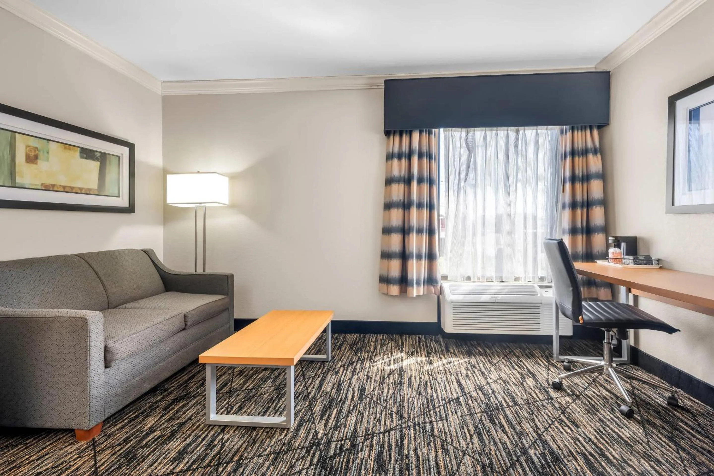 Bedroom in Quality Inn Alexander City