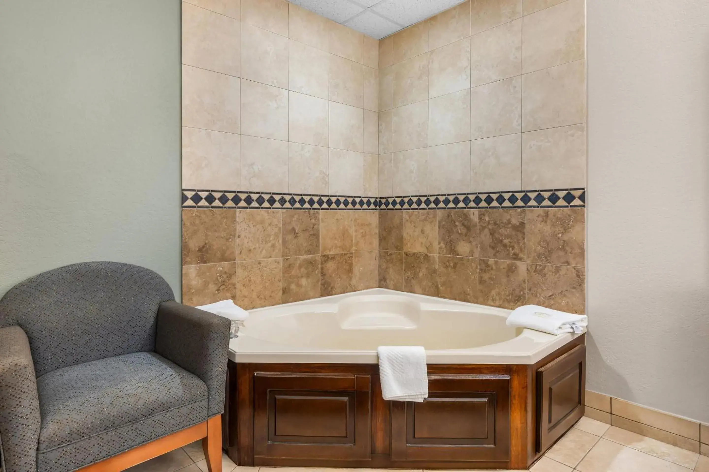 Bedroom in Quality Inn Alexander City Bedroom in Quality Inn Alexander City