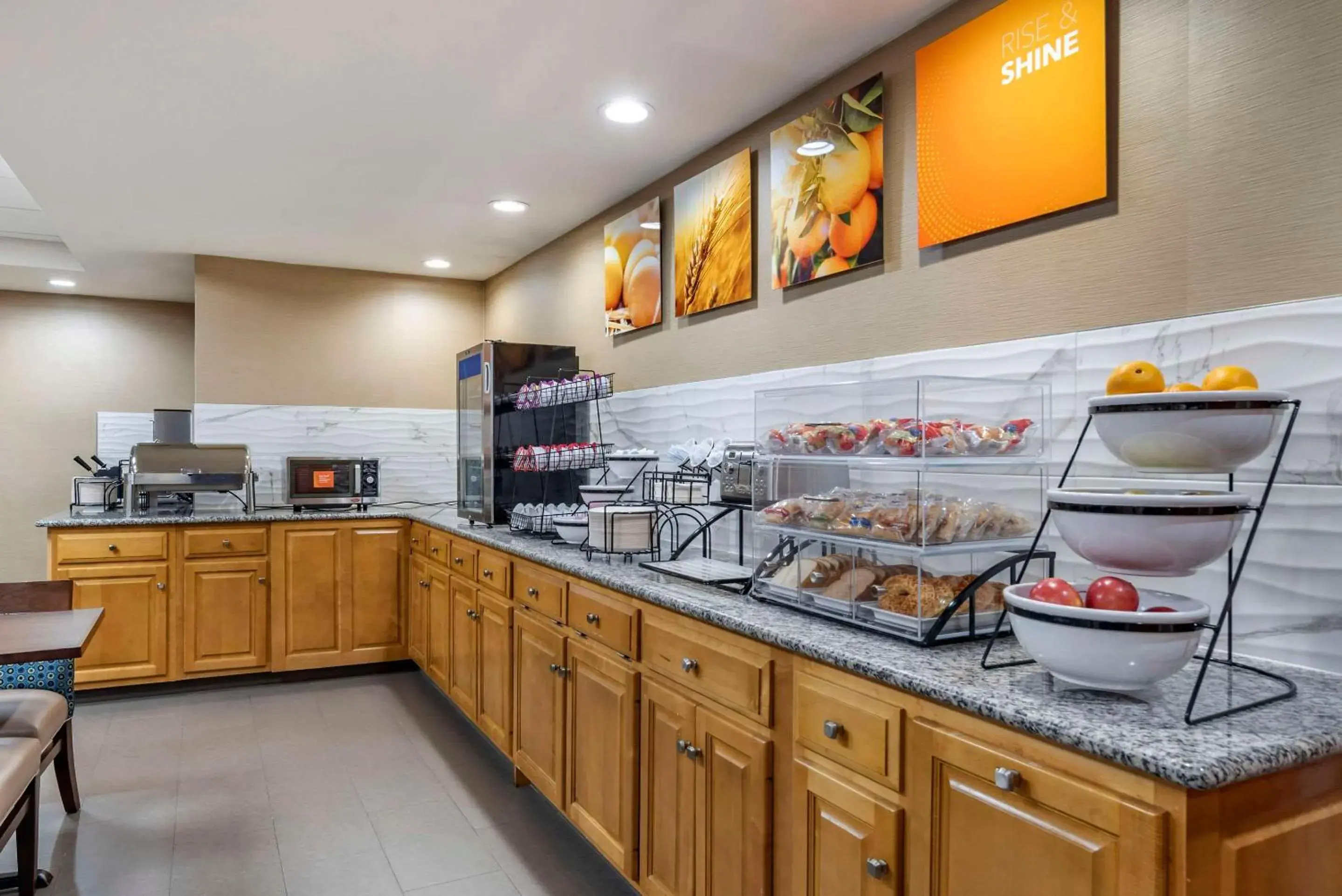 Breakfast in Comfort Inn Birmingham Homewood Breakfast in Comfort Inn Birmingham Homewood