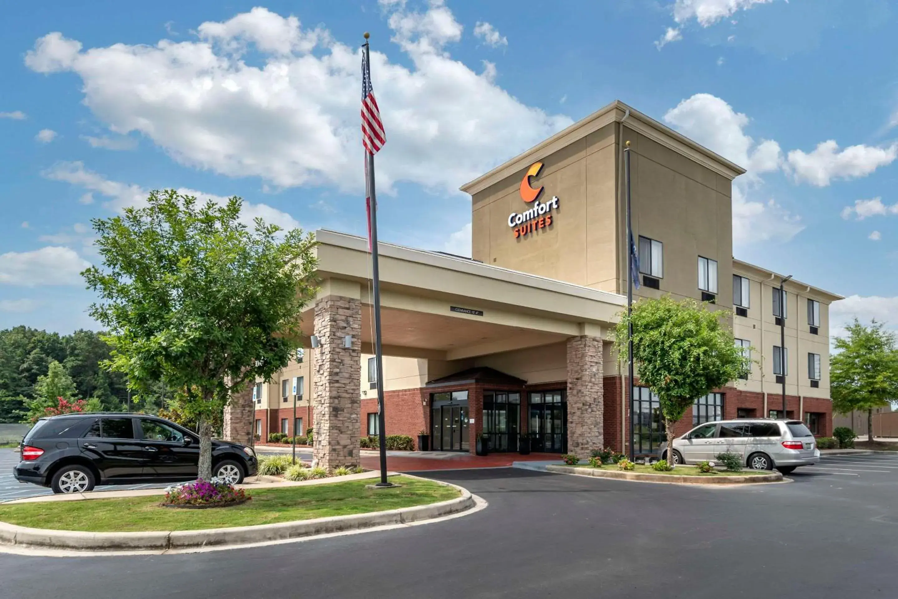Property building in Comfort Suites Pell City I-20 exit 158 Property building in Comfort Suites Pell City I-20 exit 158