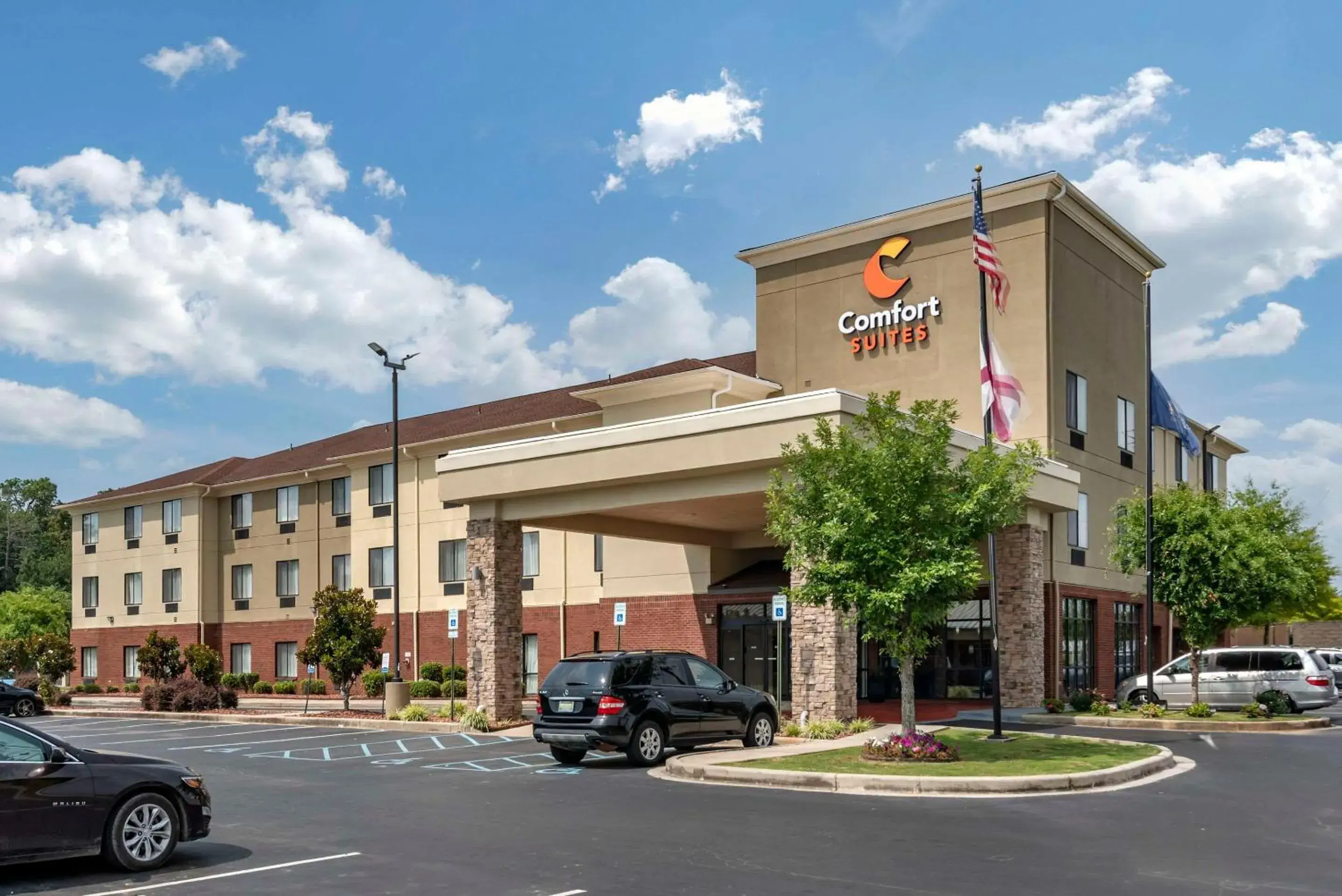 Property building in Comfort Suites Pell City I-20 exit 158 Property building in Comfort Suites Pell City I-20 exit 158