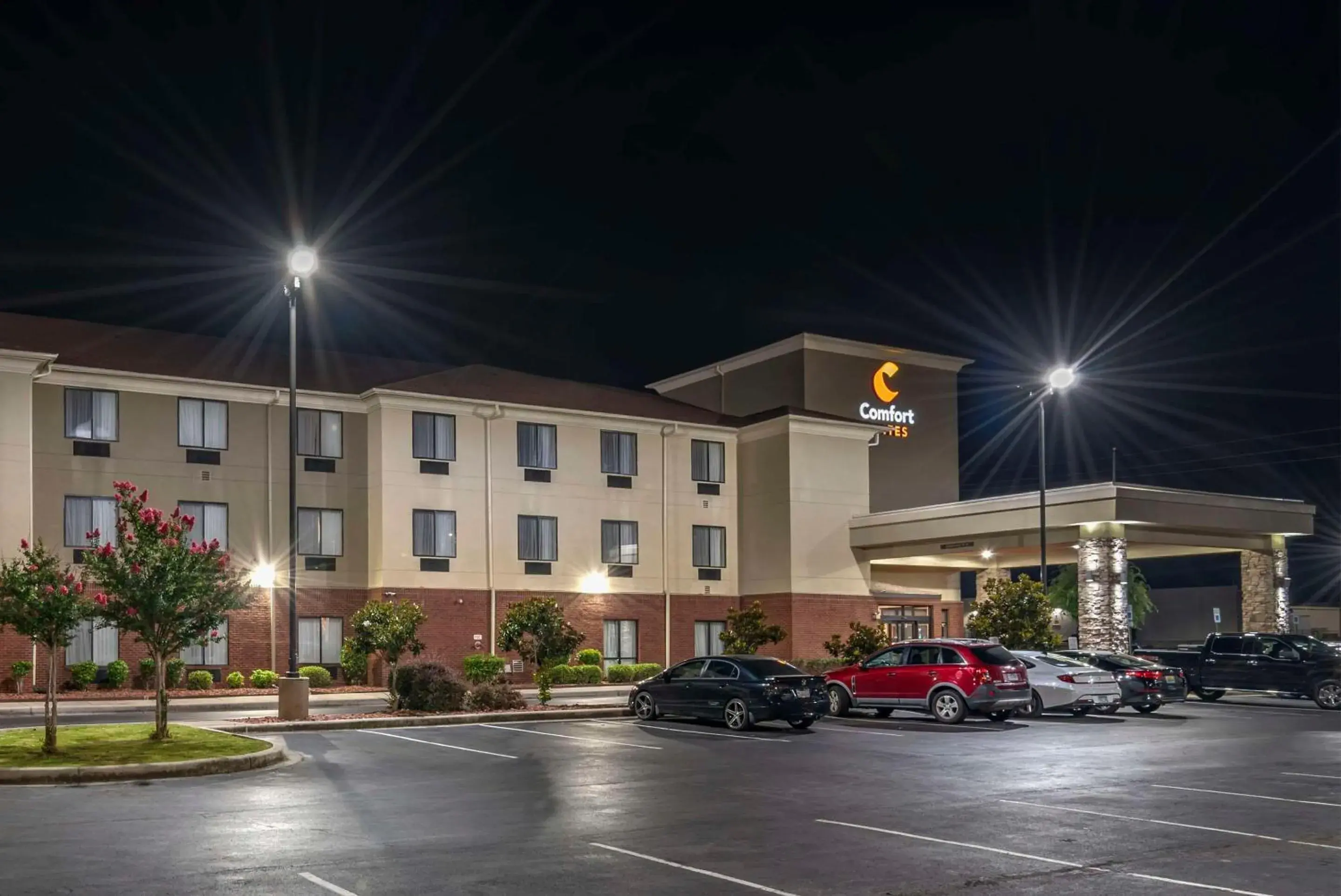 Property building in Comfort Suites Pell City I-20 exit 158 Property building in Comfort Suites Pell City I-20 exit 158