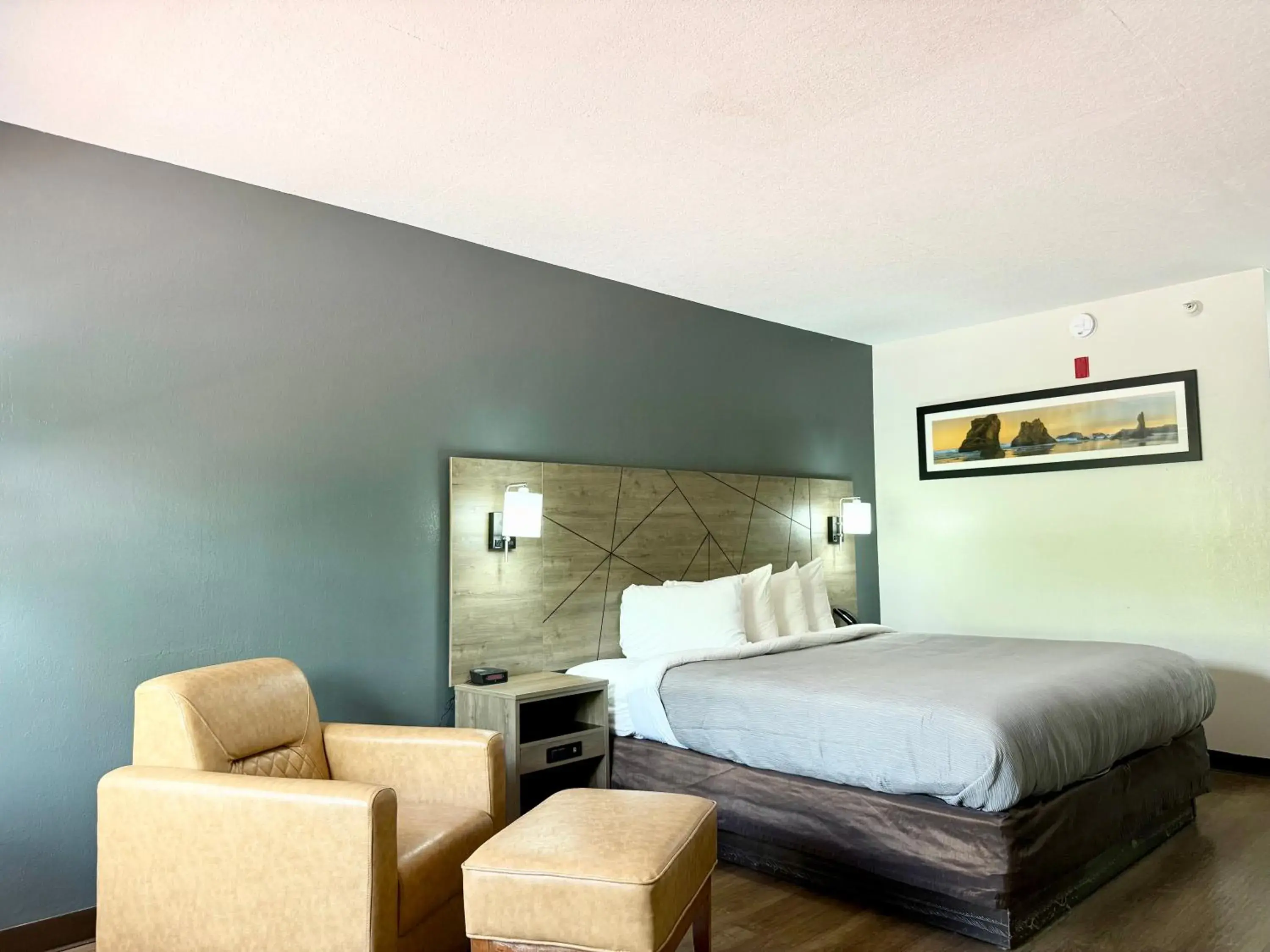 King Room - Non-Smoking in Quality Inn & Suites Greenville I-65 King Room - Non-Smoking in Quality Inn & Suites Greenville I-65