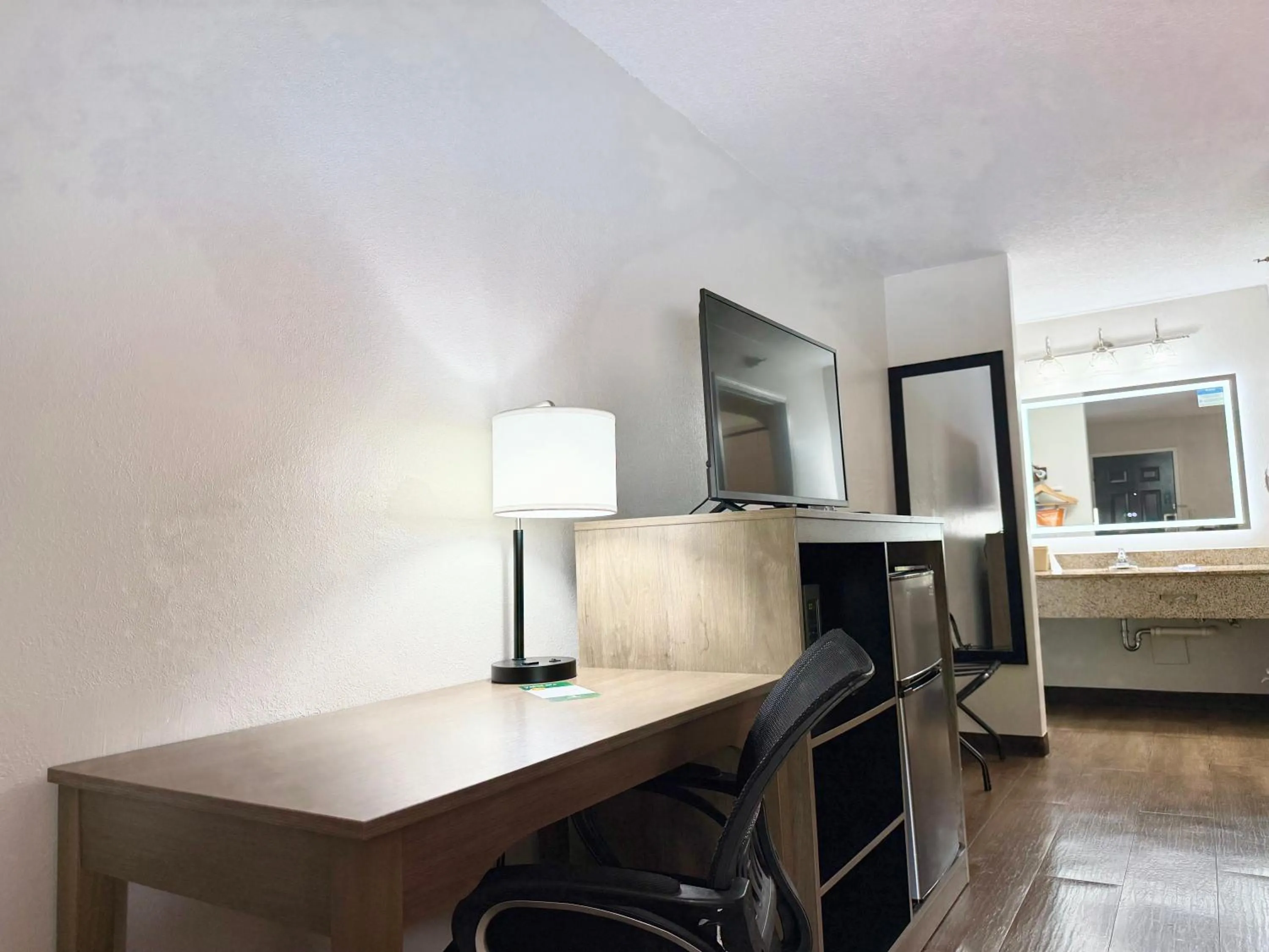 Quality Inn & Suites Greenville I-65