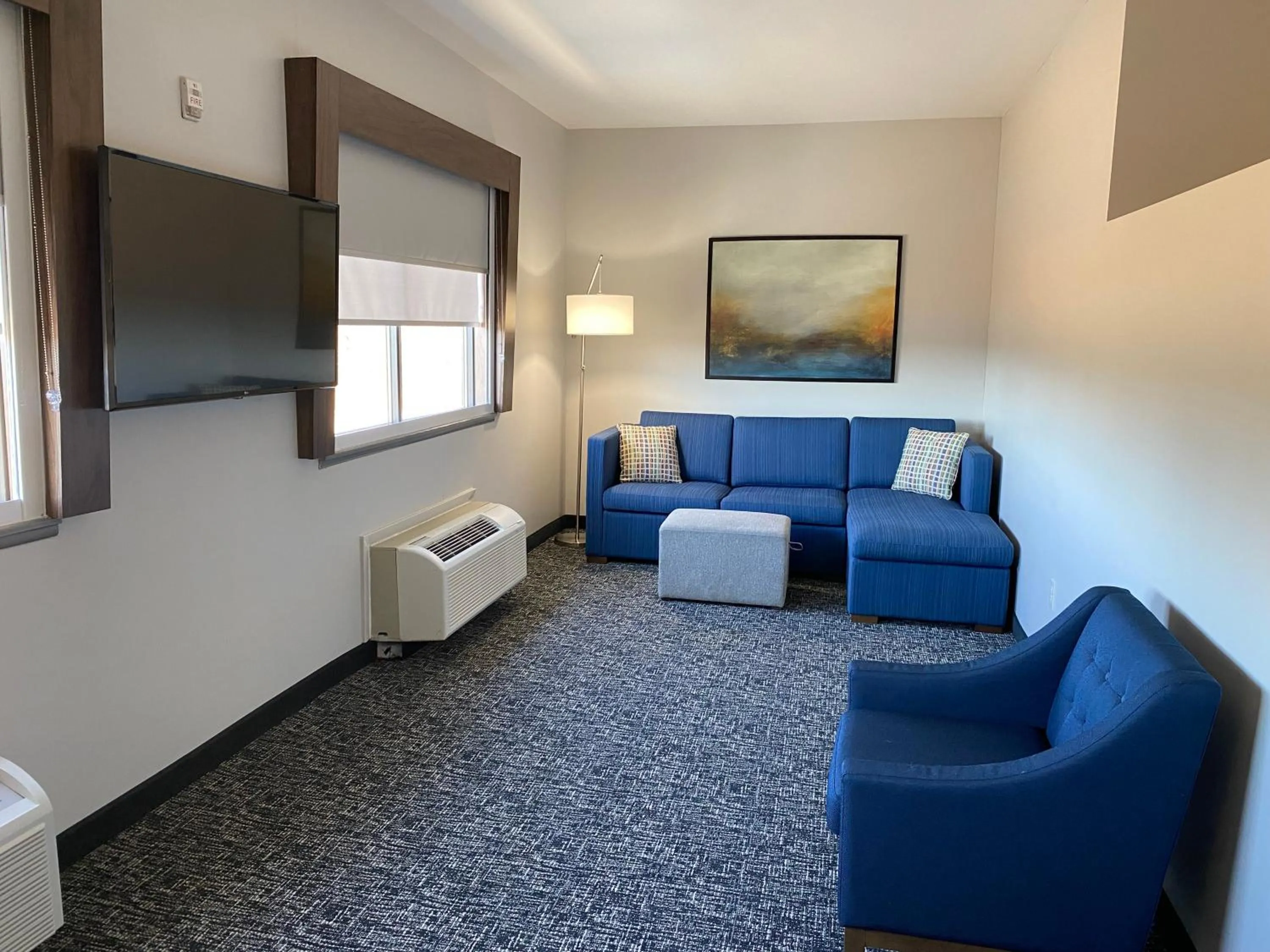Seating area in Comfort Inn & Suites Near Lake Guntersville