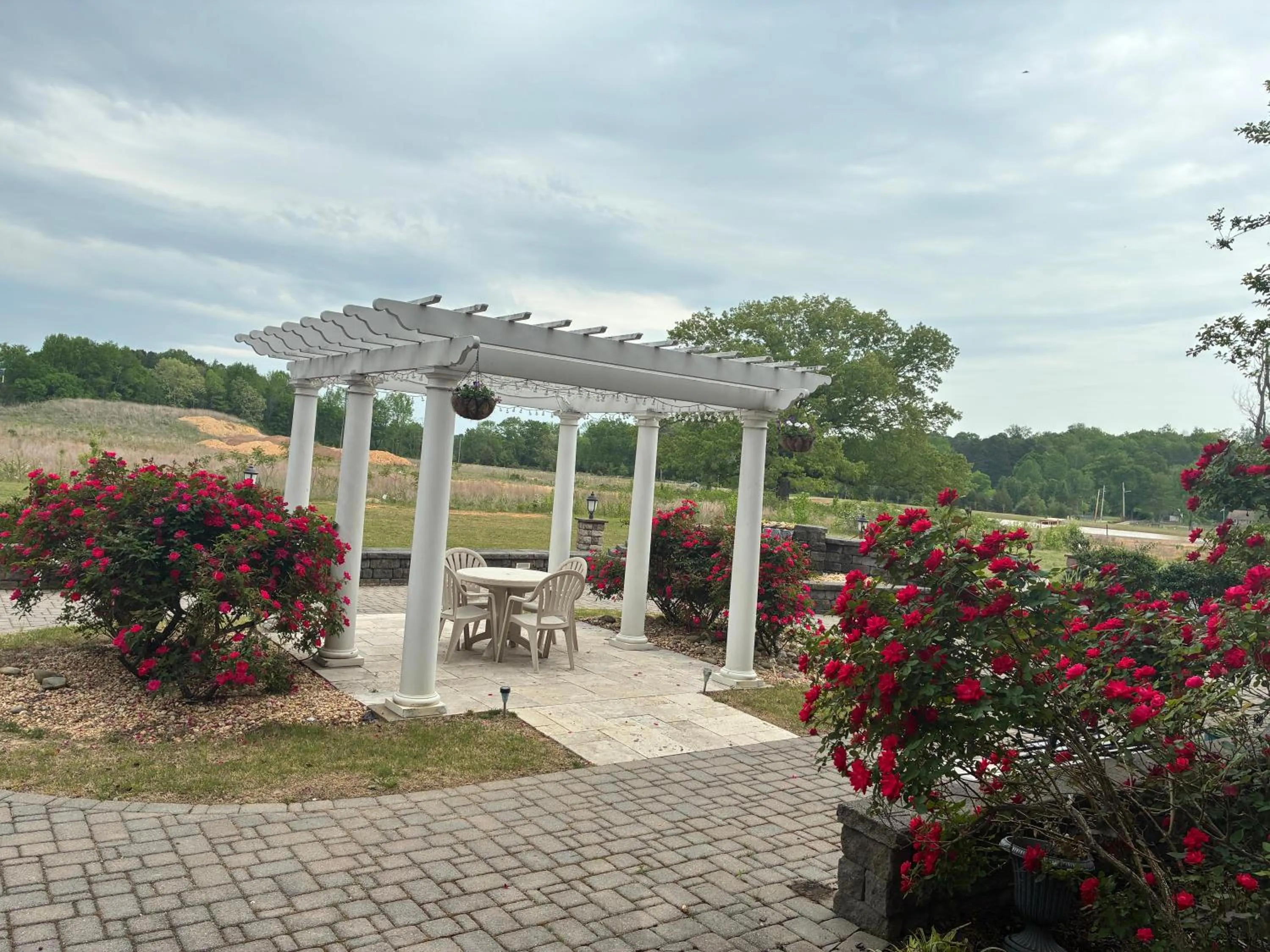 Patio in Comfort Inn & Suites Near Lake Guntersville