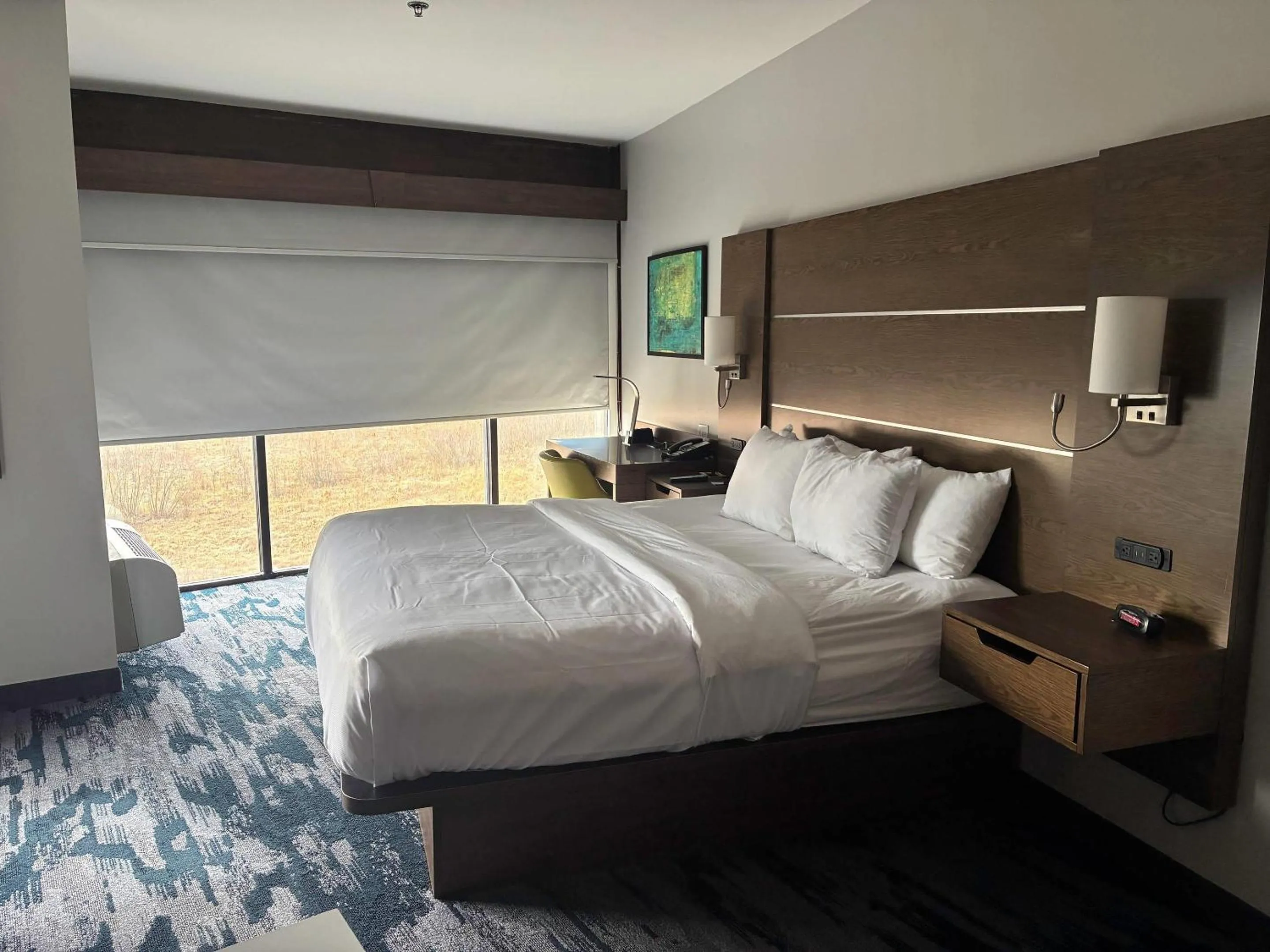 Bedroom, Bed in Comfort Inn & Suites Near Lake Guntersville