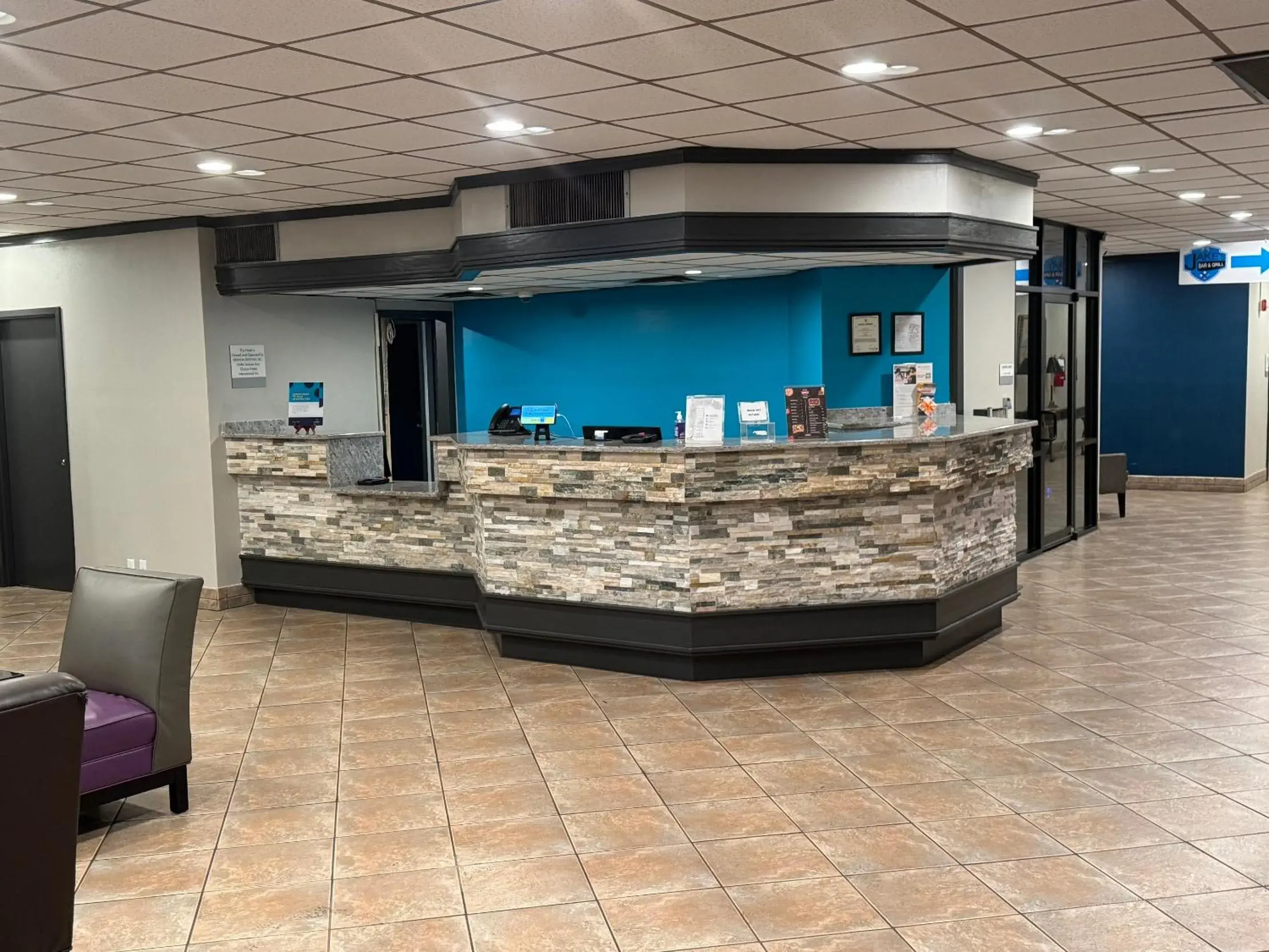 Lobby or reception in Clarion Inn & Suites Dothan South Lobby or reception in Clarion Inn & Suites Dothan South