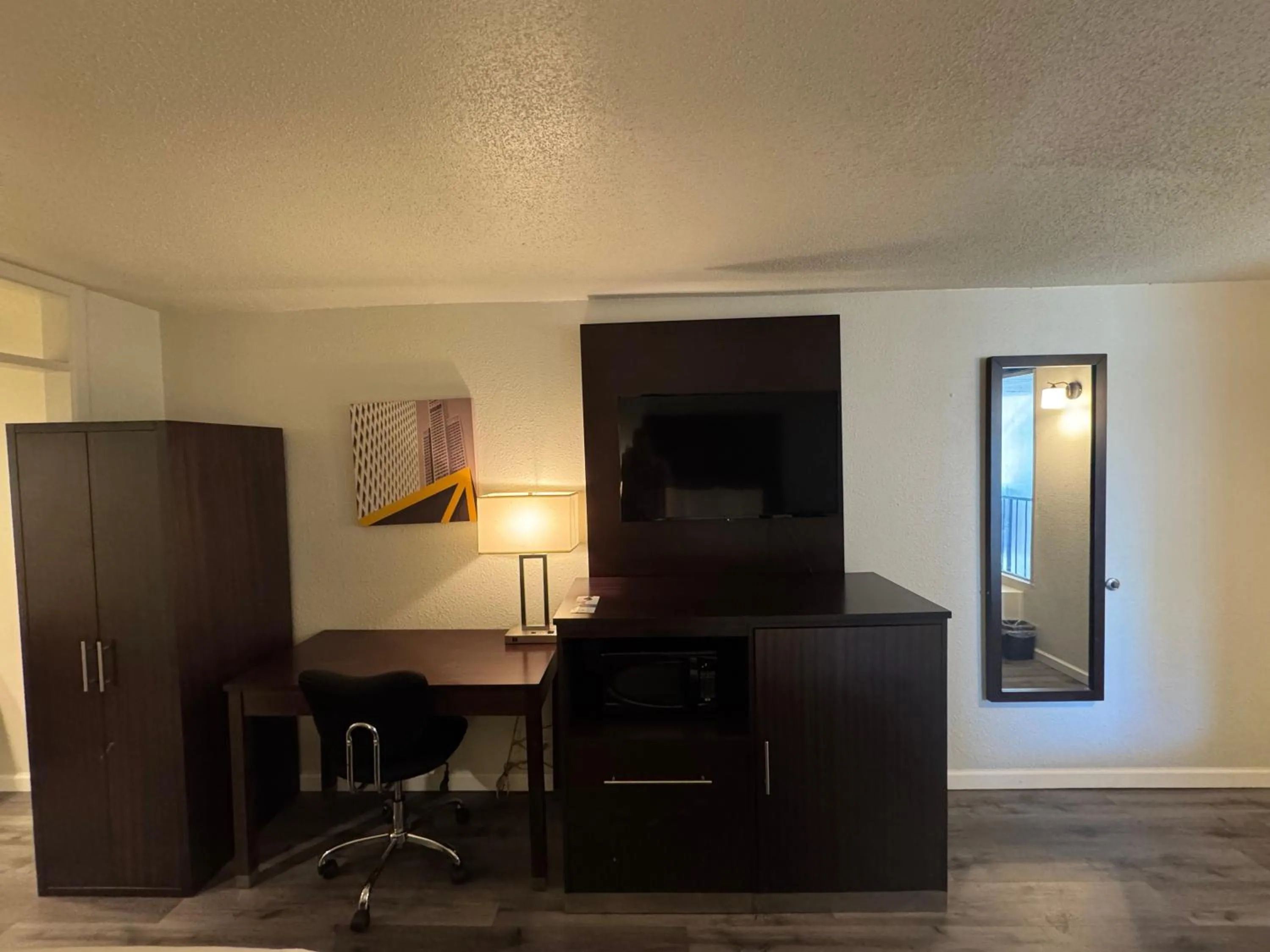 Clarion Inn & Suites Dothan South