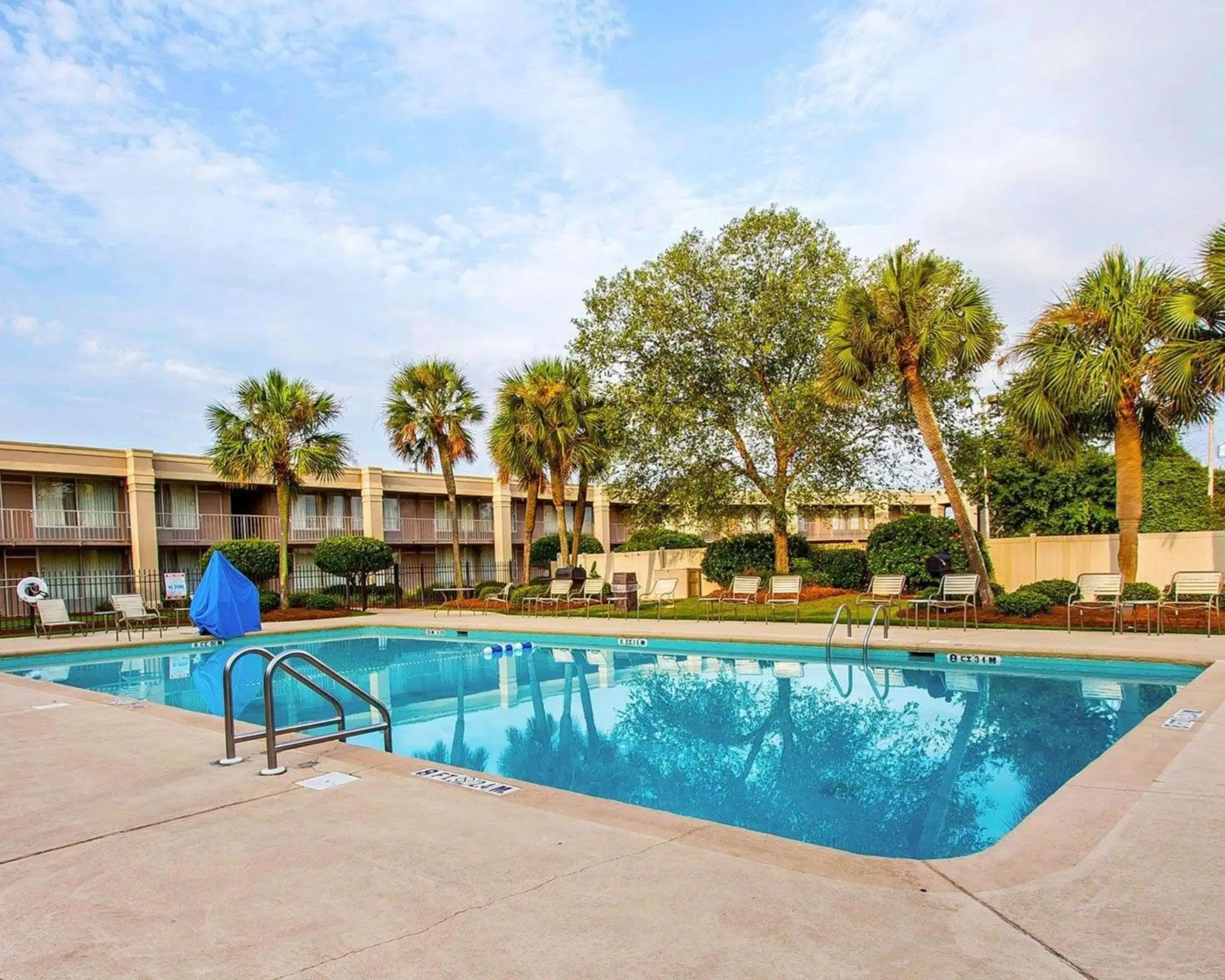 On site, Swimming Pool in Clarion Inn & Suites Dothan South