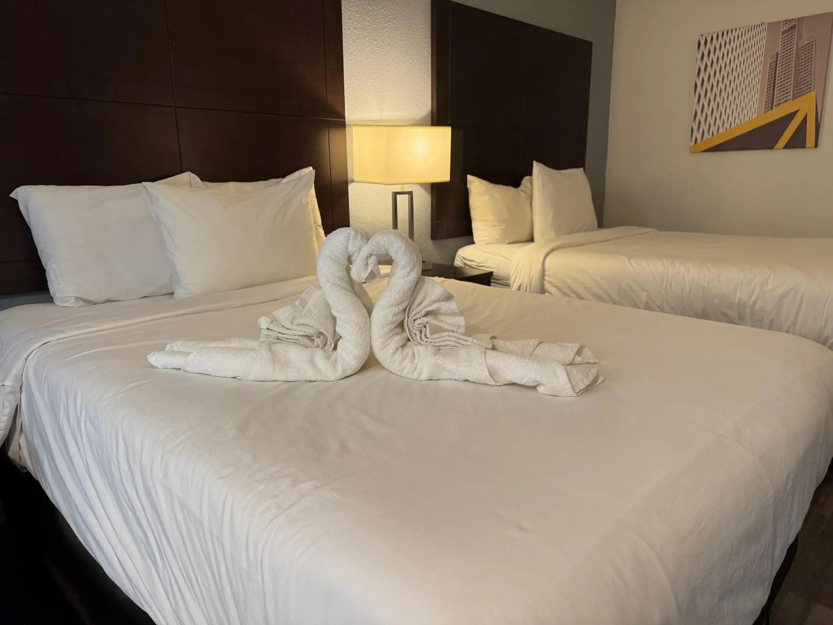 Bed in Clarion Inn & Suites Dothan South Bed in Clarion Inn & Suites Dothan South