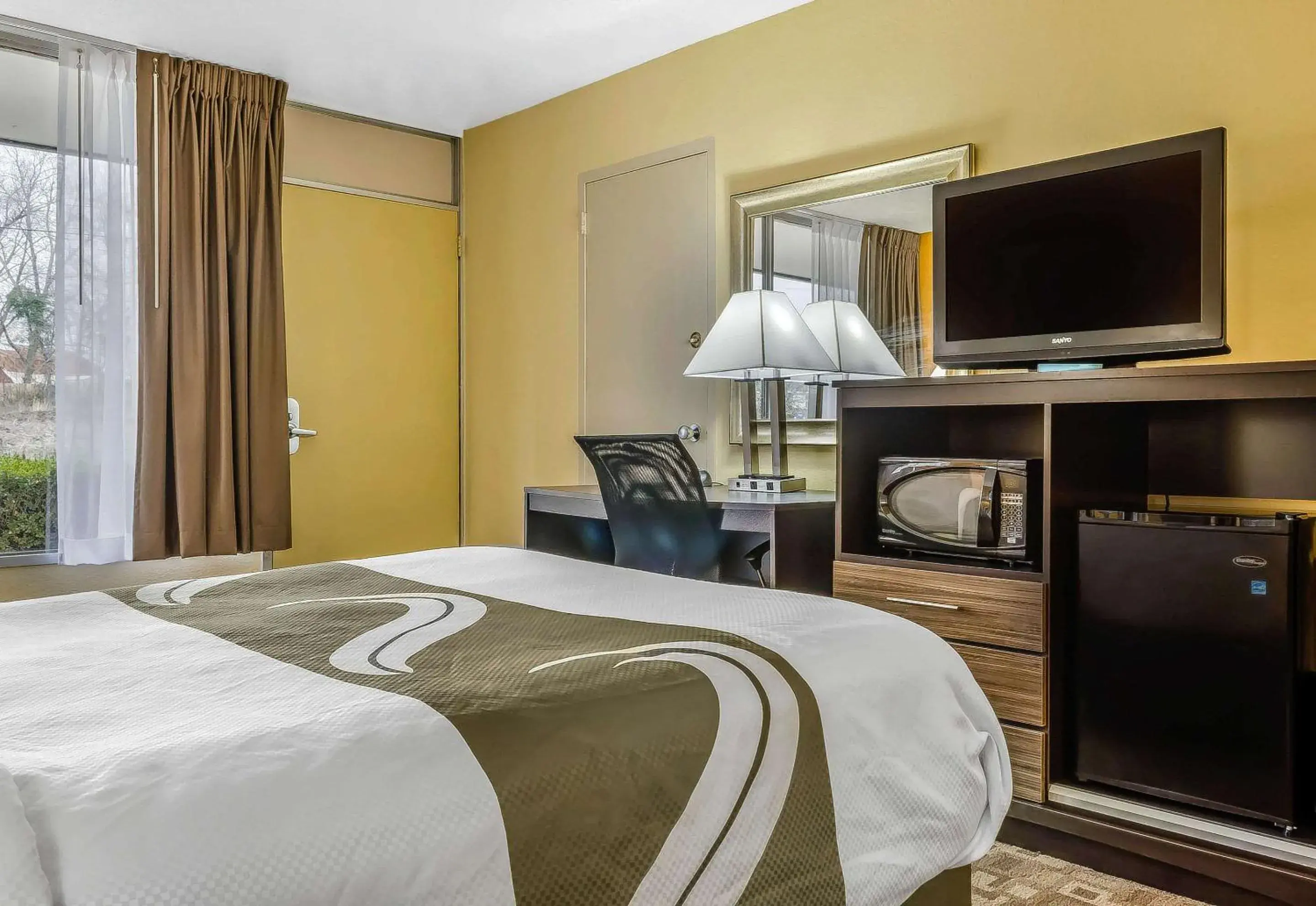 Bedroom, Bed in Quality Inn University Area Bedroom, Bed in Quality Inn University Area